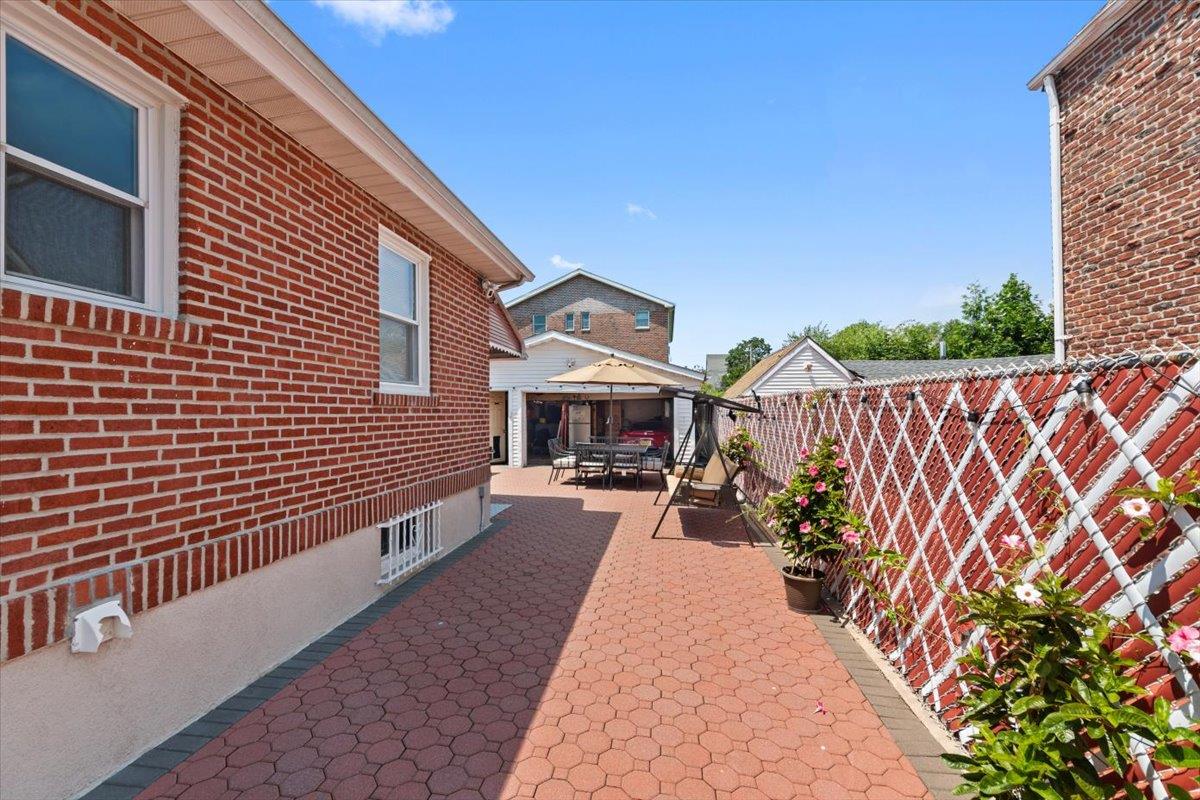 15 Sumner Avenue, Yonkers, NY 10704