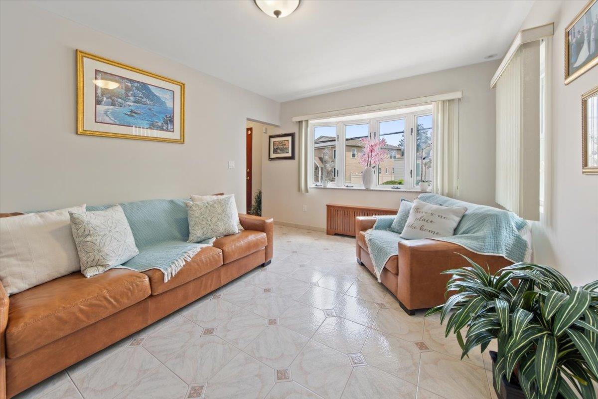 15 Sumner Avenue, Yonkers, NY 10704