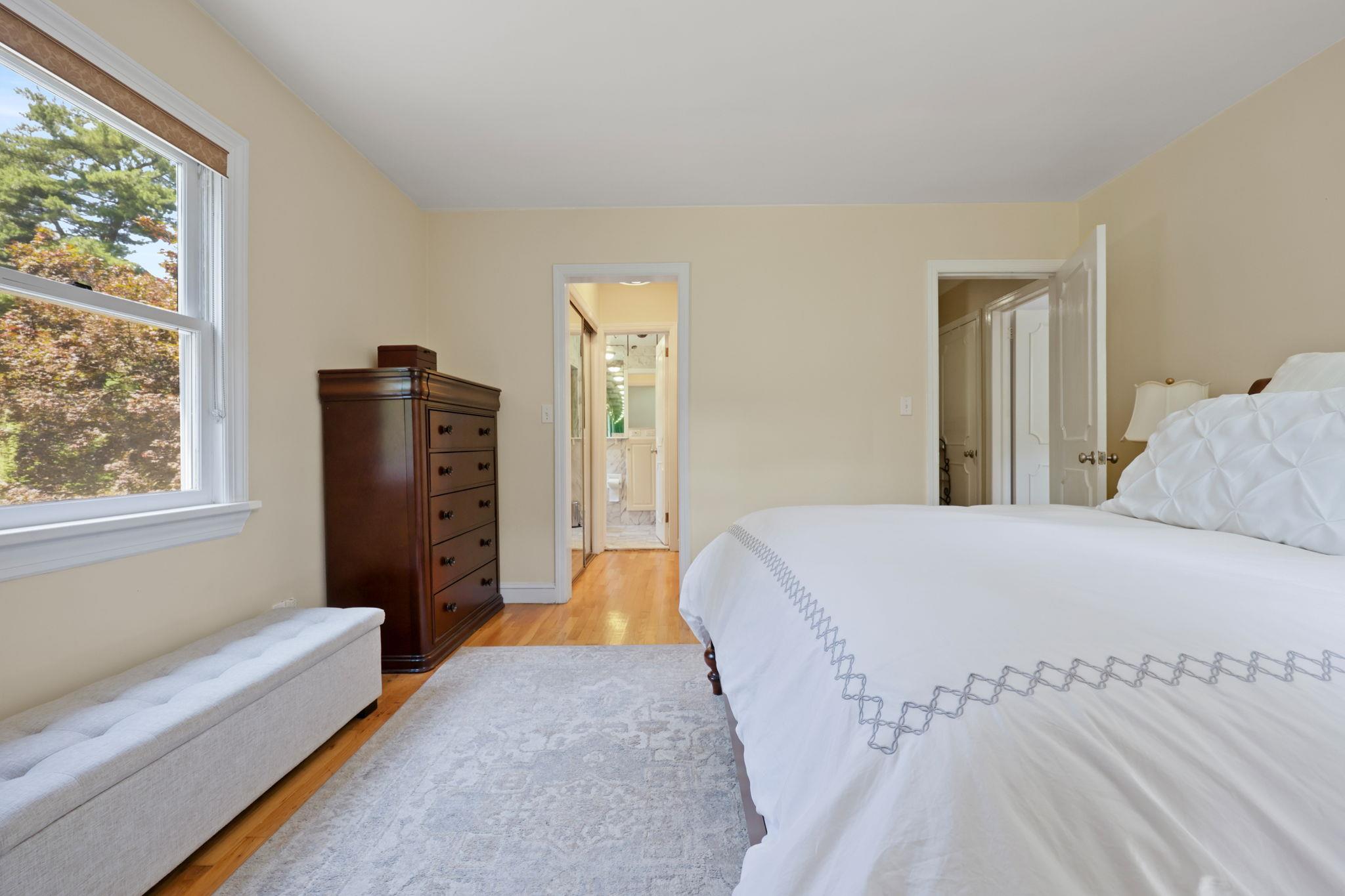 54 Claremont Road, Scarsdale, NY 10583