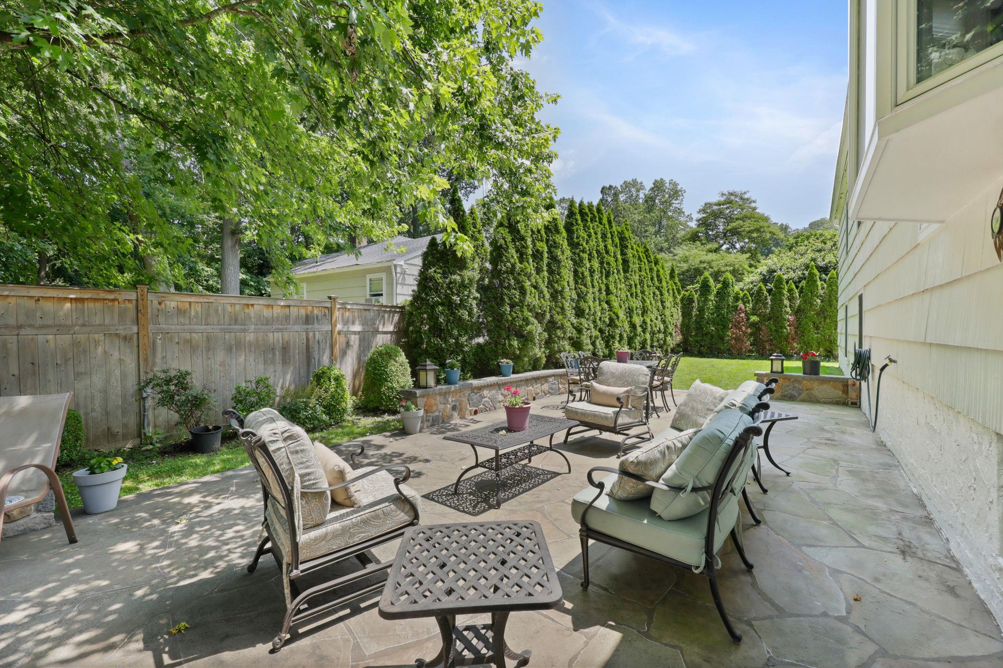 54 Claremont Road, Scarsdale, NY 10583