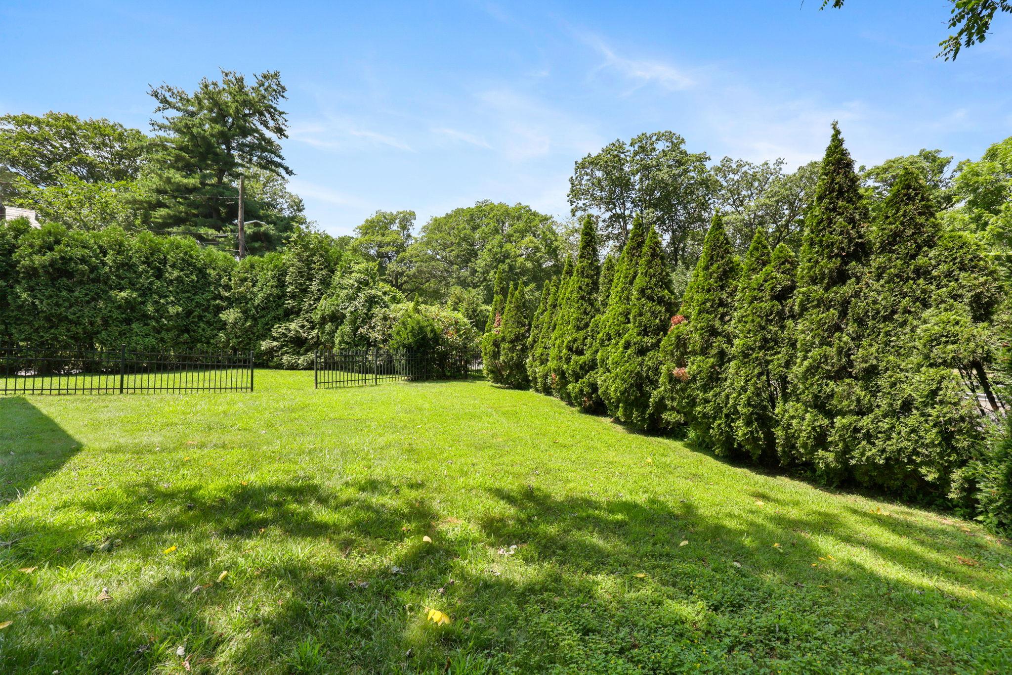 54 Claremont Road, Scarsdale, NY 10583