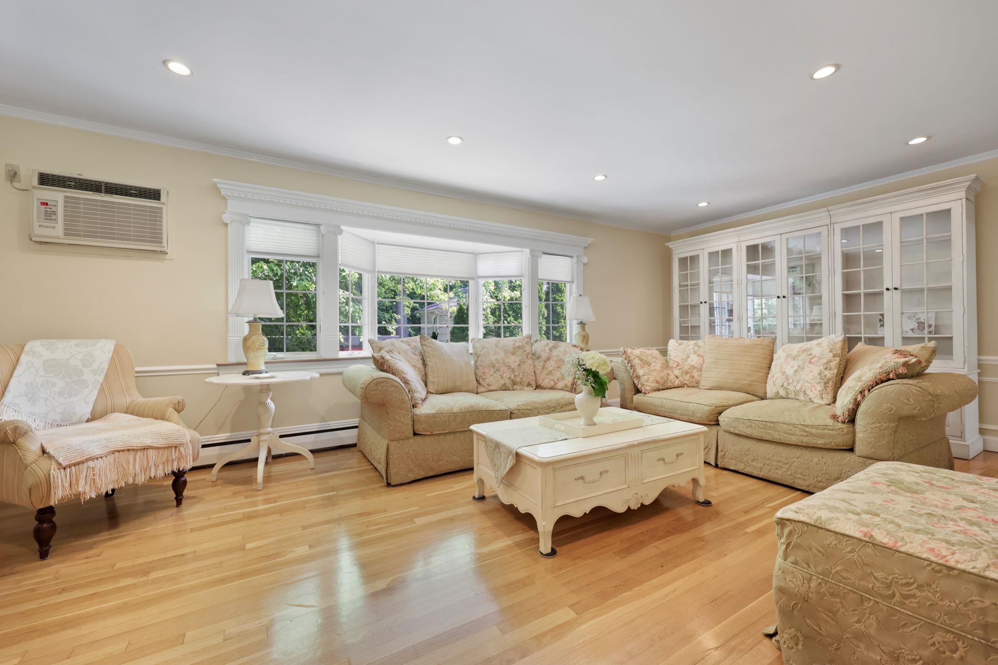 54 Claremont Road, Scarsdale, NY 10583