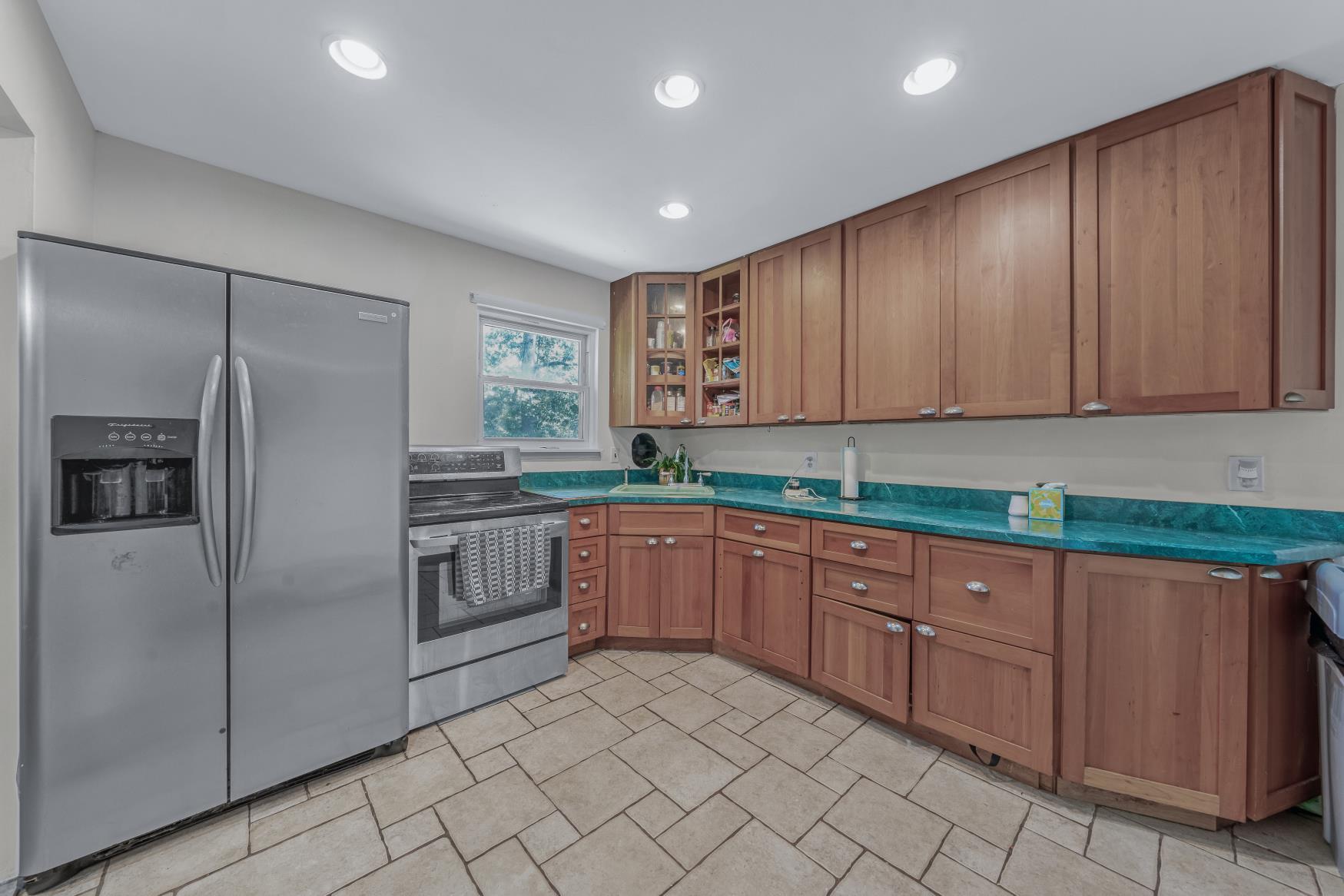 57 Rockland Avenue, West Babylon, NY 11704