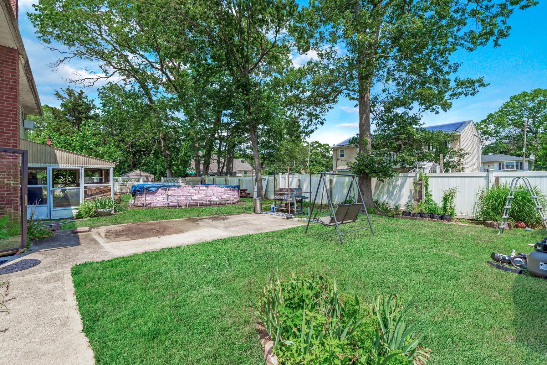 57 Rockland Avenue, West Babylon, NY 11704