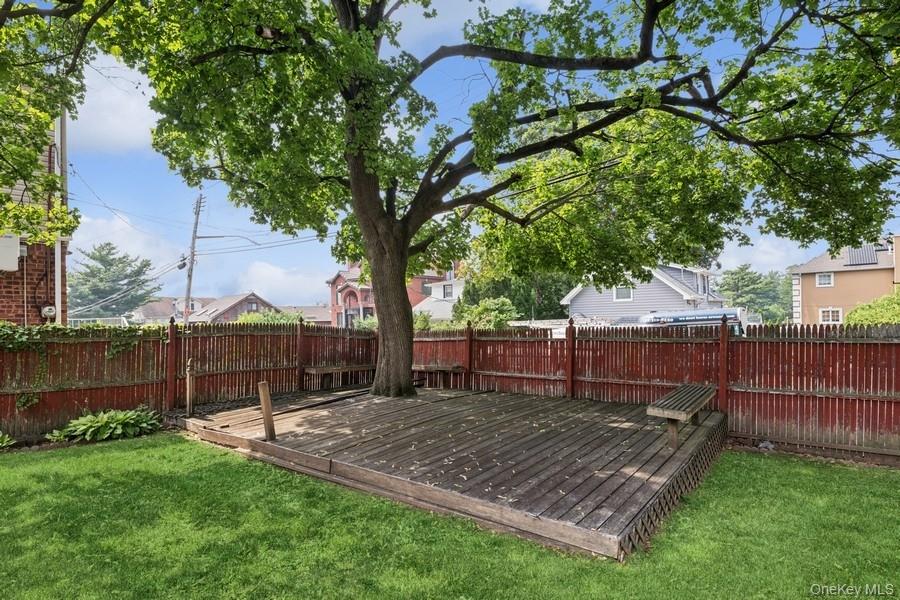 5006 Marathon Parkway, Little Neck, NY 11362