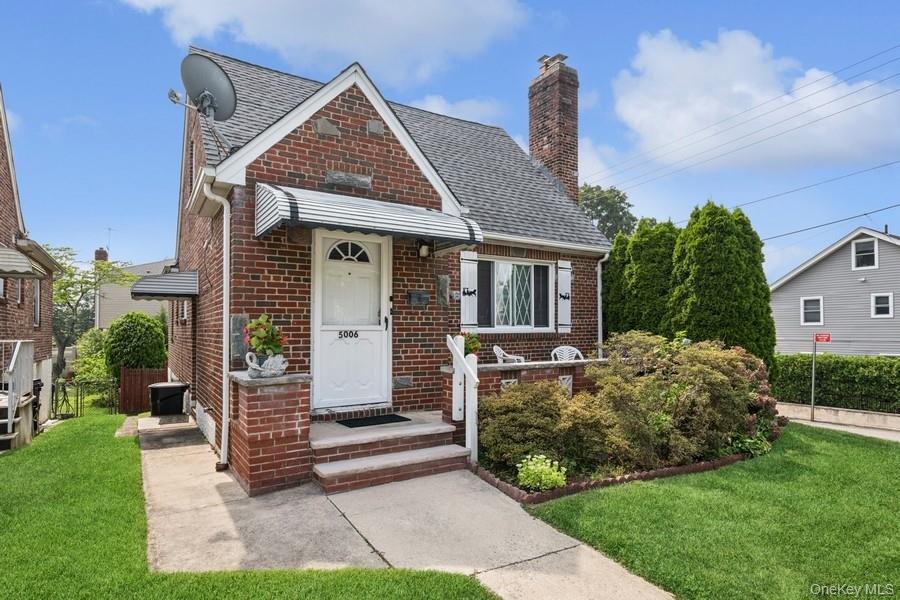 5006 Marathon Parkway, Little Neck, NY 11362