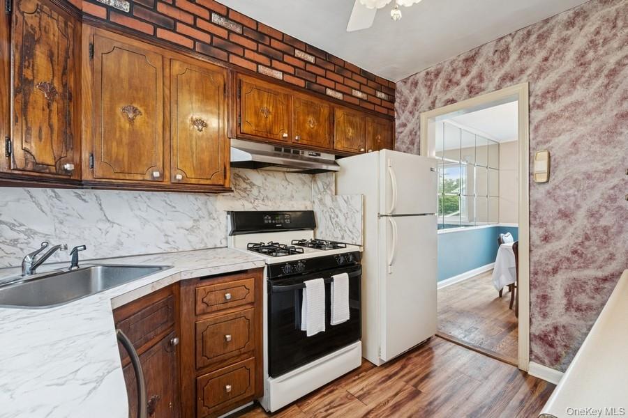 5006 Marathon Parkway, Little Neck, NY 11362