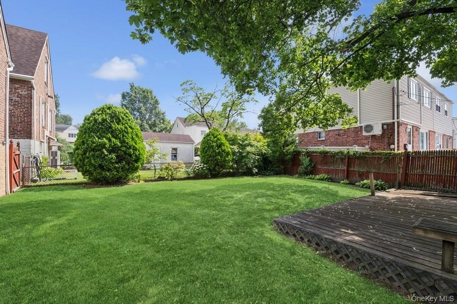 5006 Marathon Parkway, Little Neck, NY 11362