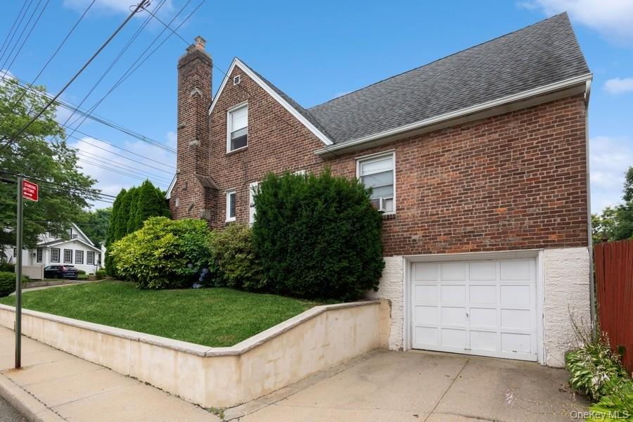 5006 Marathon Parkway, Little Neck, NY 11362