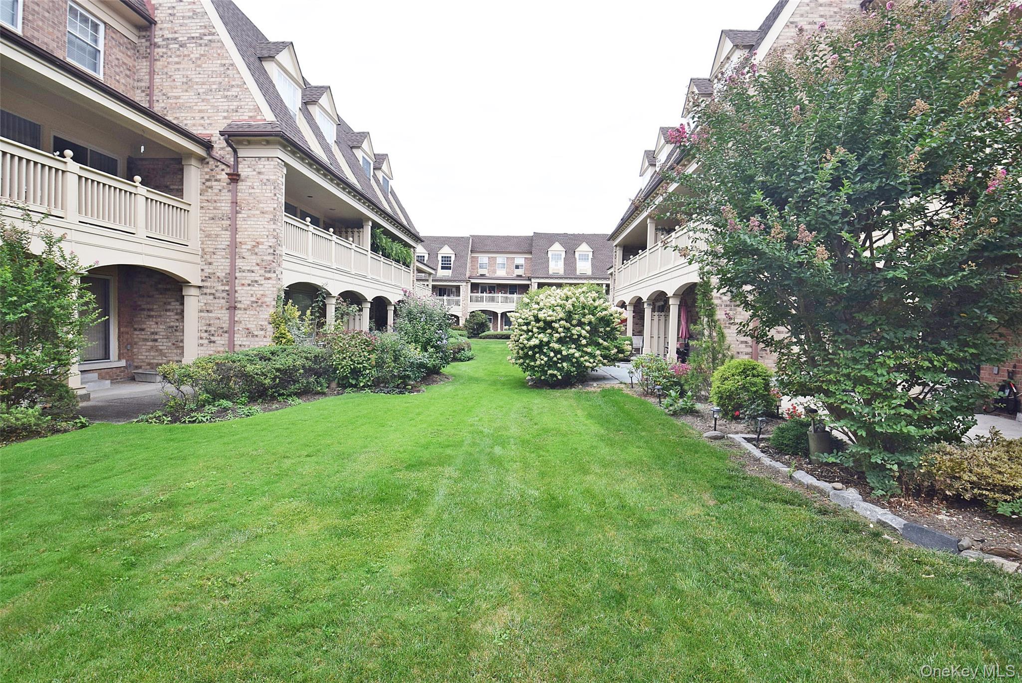 12-36 Estates Lane # 49 L, Bayside, NY 11360