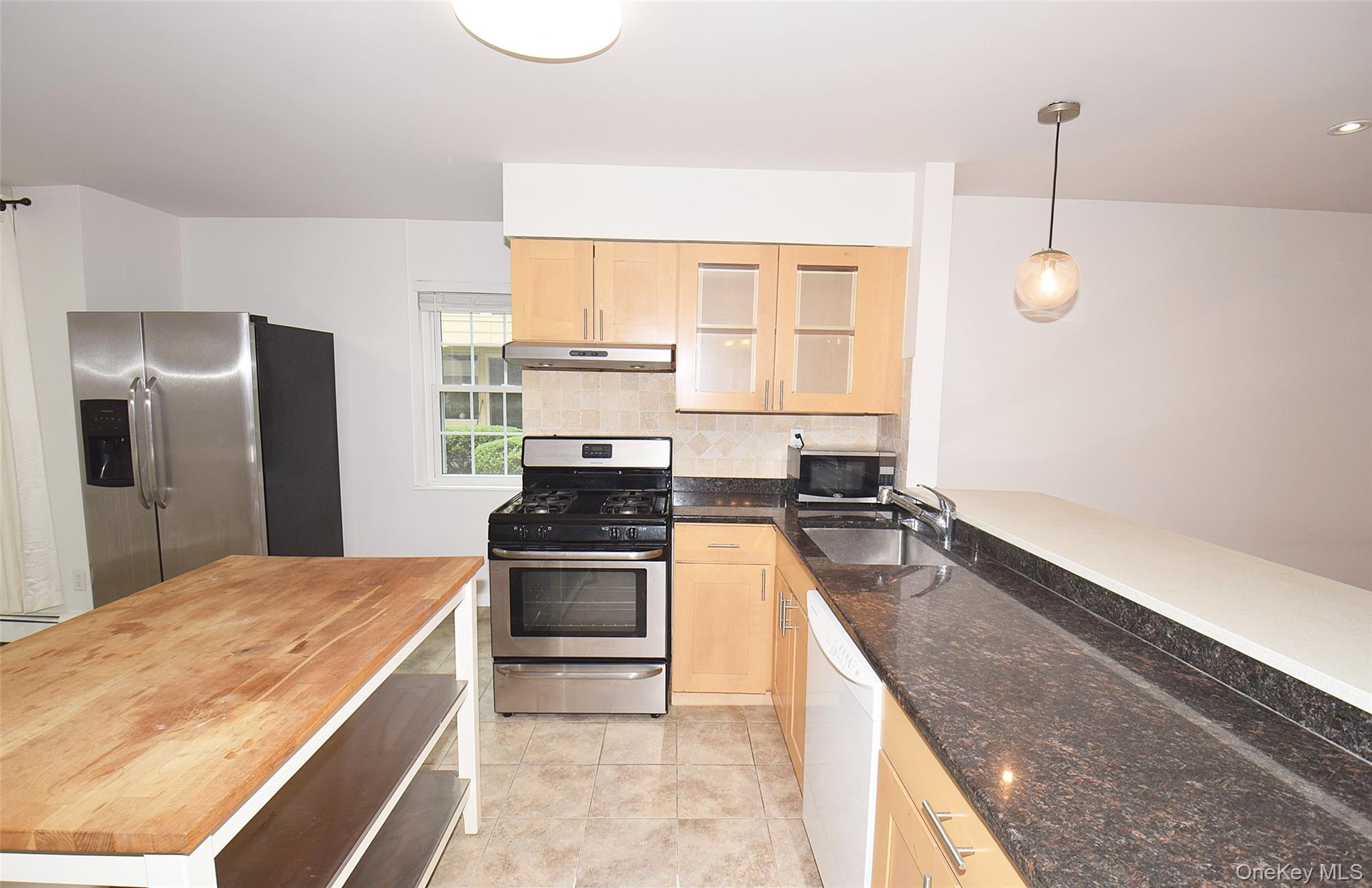 12-36 Estates Lane # 49 L, Bayside, NY 11360