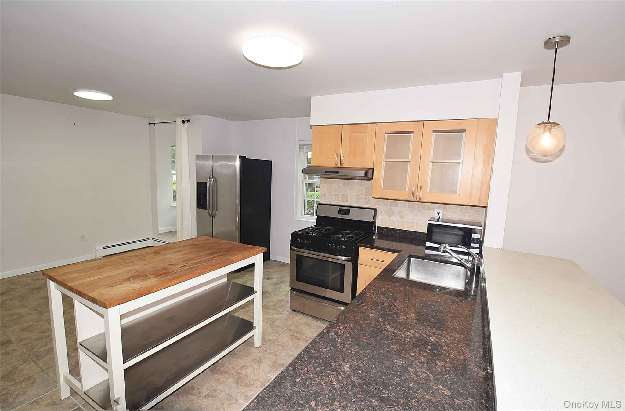 12-36 Estates Lane # 49 L, Bayside, NY 11360