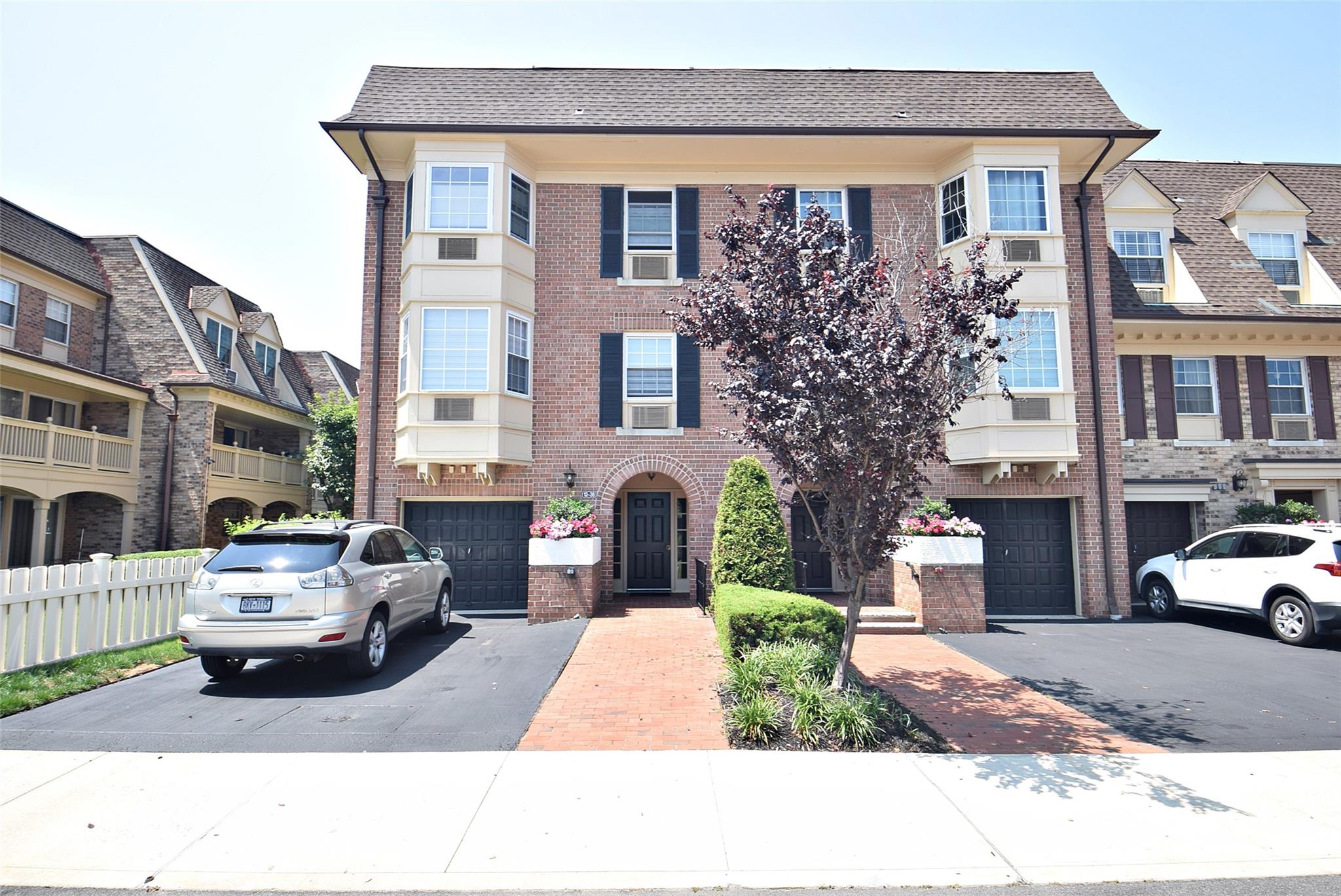 12-36 Estates Lane # 49 L, Bayside, NY 11360