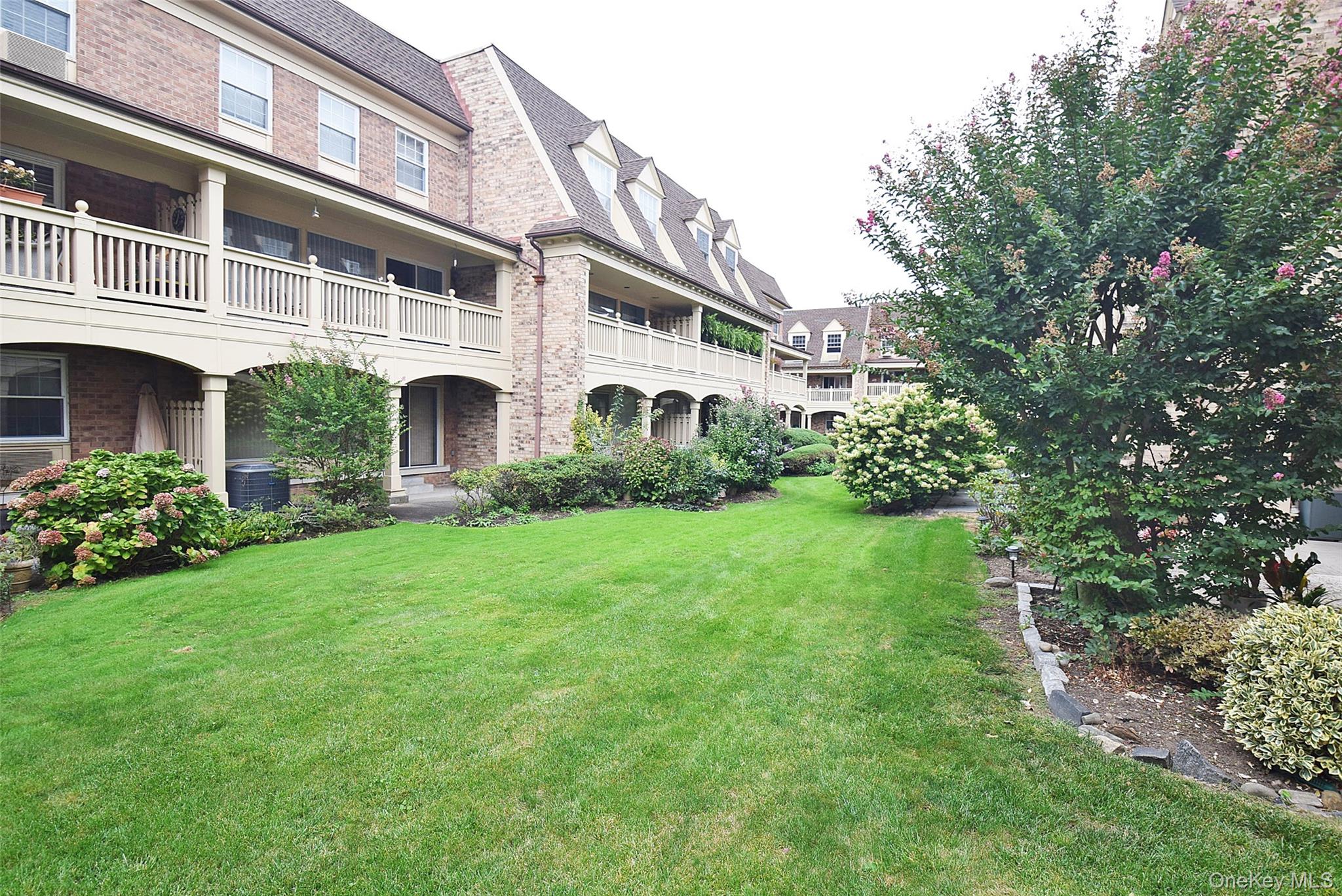 12-36 Estates Lane # 49 L, Bayside, NY 11360