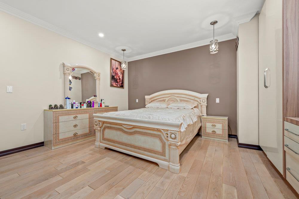 62-98 Saunders Street # 2L, Rego Park, NY 11374