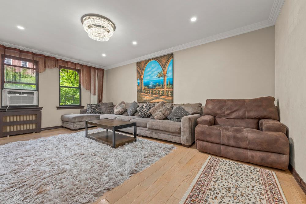 62-98 Saunders Street # 2L, Rego Park, NY 11374