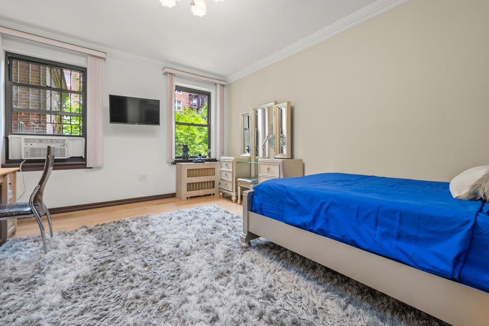 62-98 Saunders Street # 2L, Rego Park, NY 11374