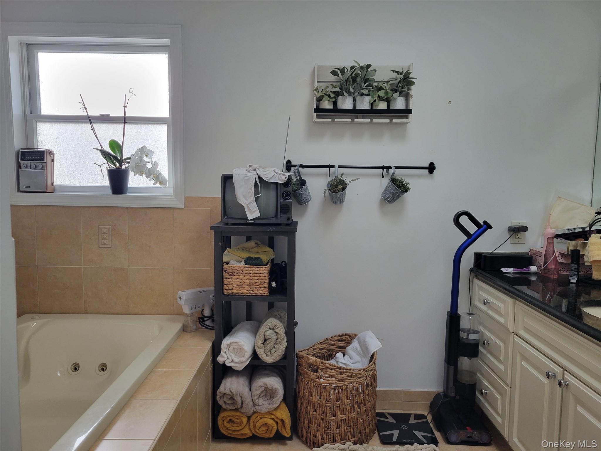 61-40 173 Street, Fresh Meadows, NY 11365