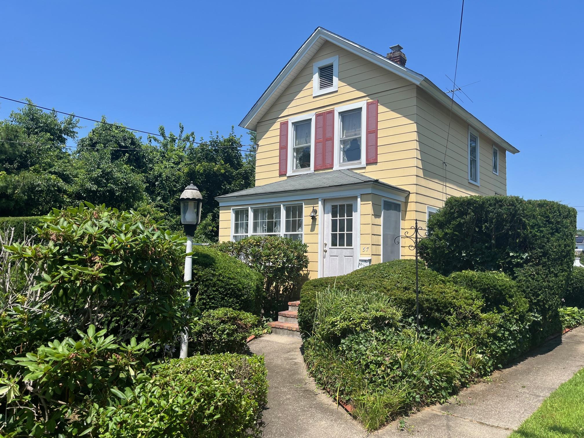 57 Jefferson Street, East Islip, NY 11730