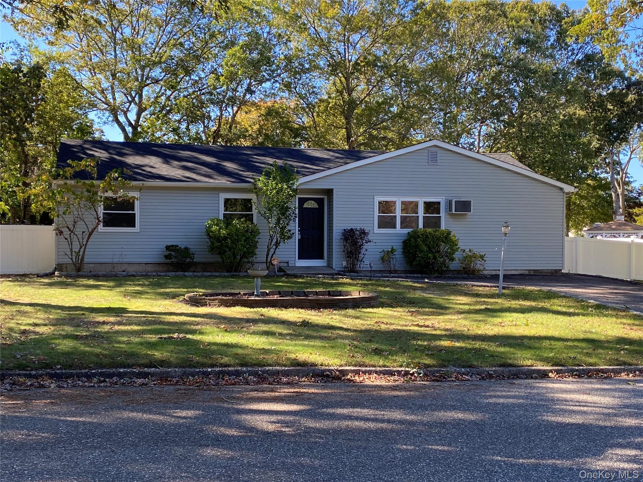 7 Filmore Avenue, Coram, NY 11727