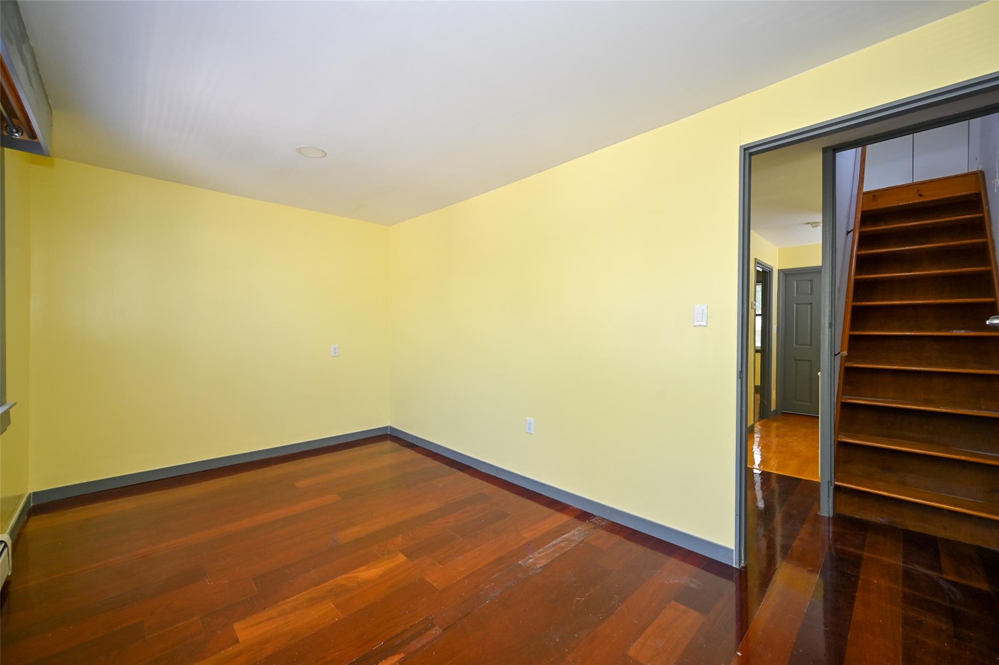 156-14 65 Avenue, Flushing, NY 11367