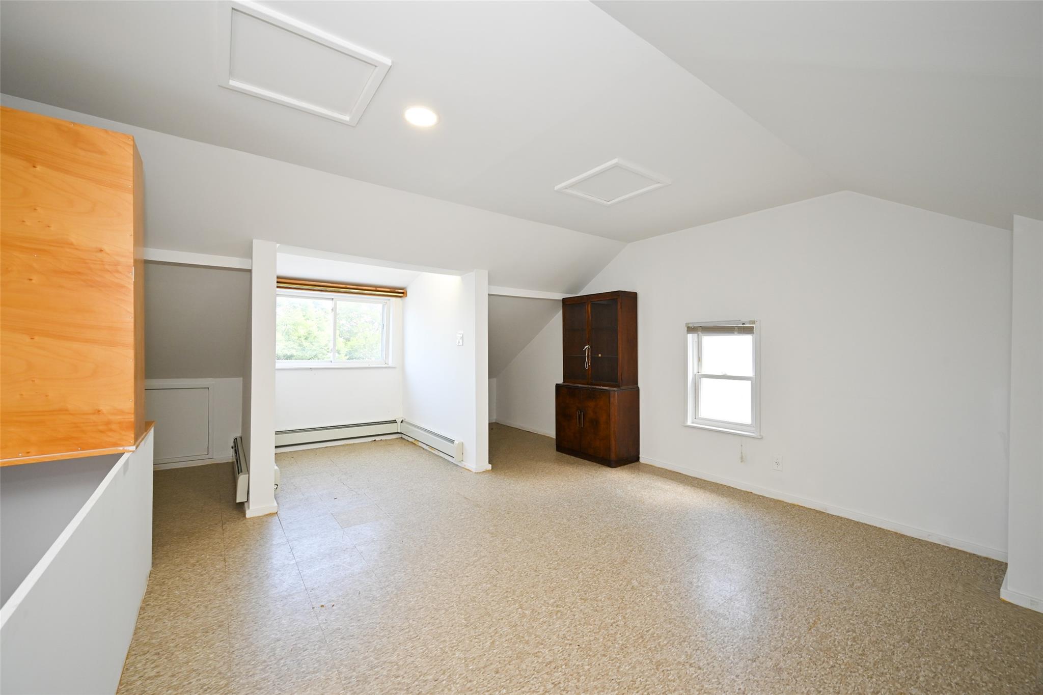 156-14 65 Avenue, Flushing, NY 11367