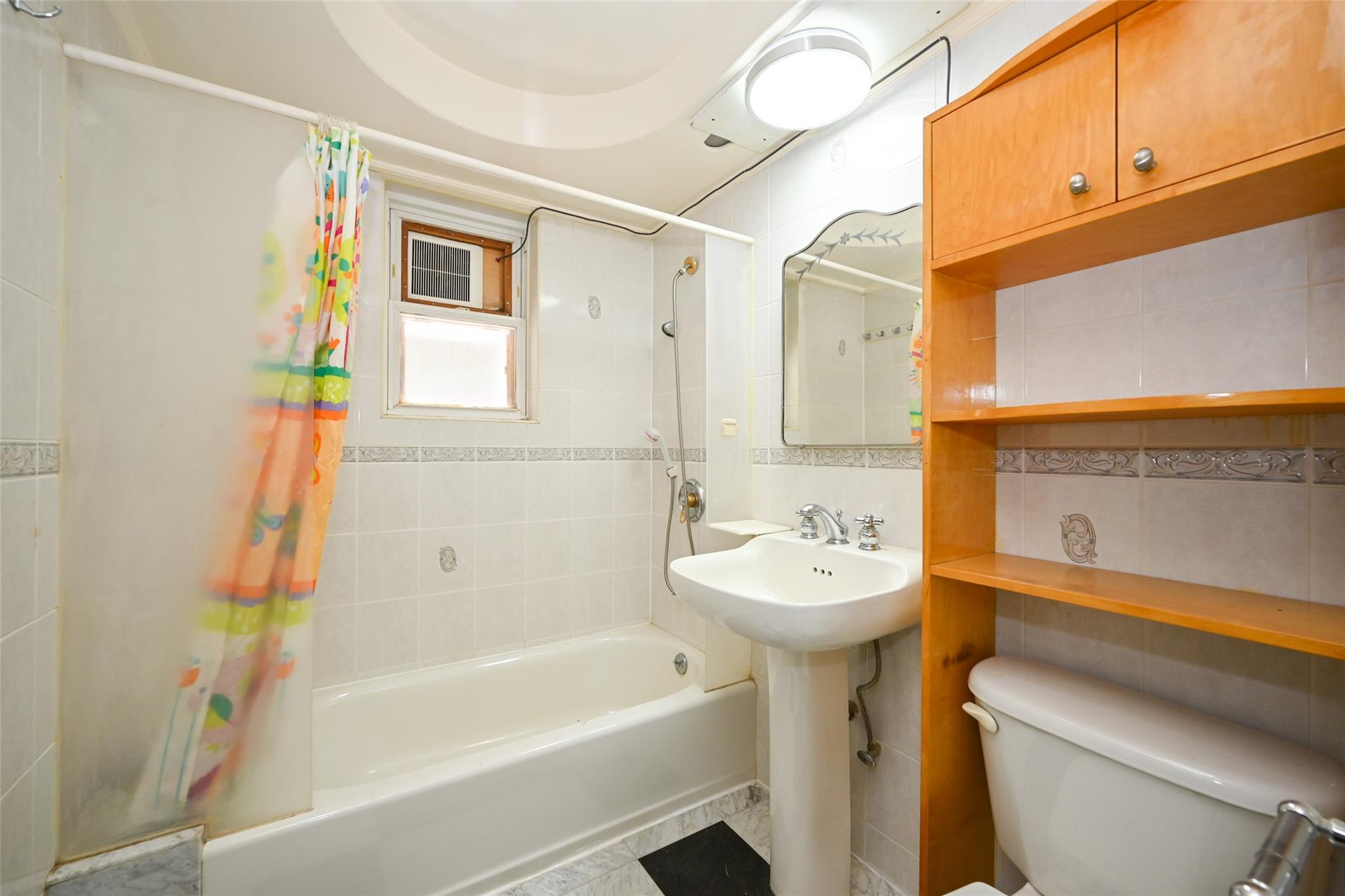 156-14 65 Avenue, Flushing, NY 11367