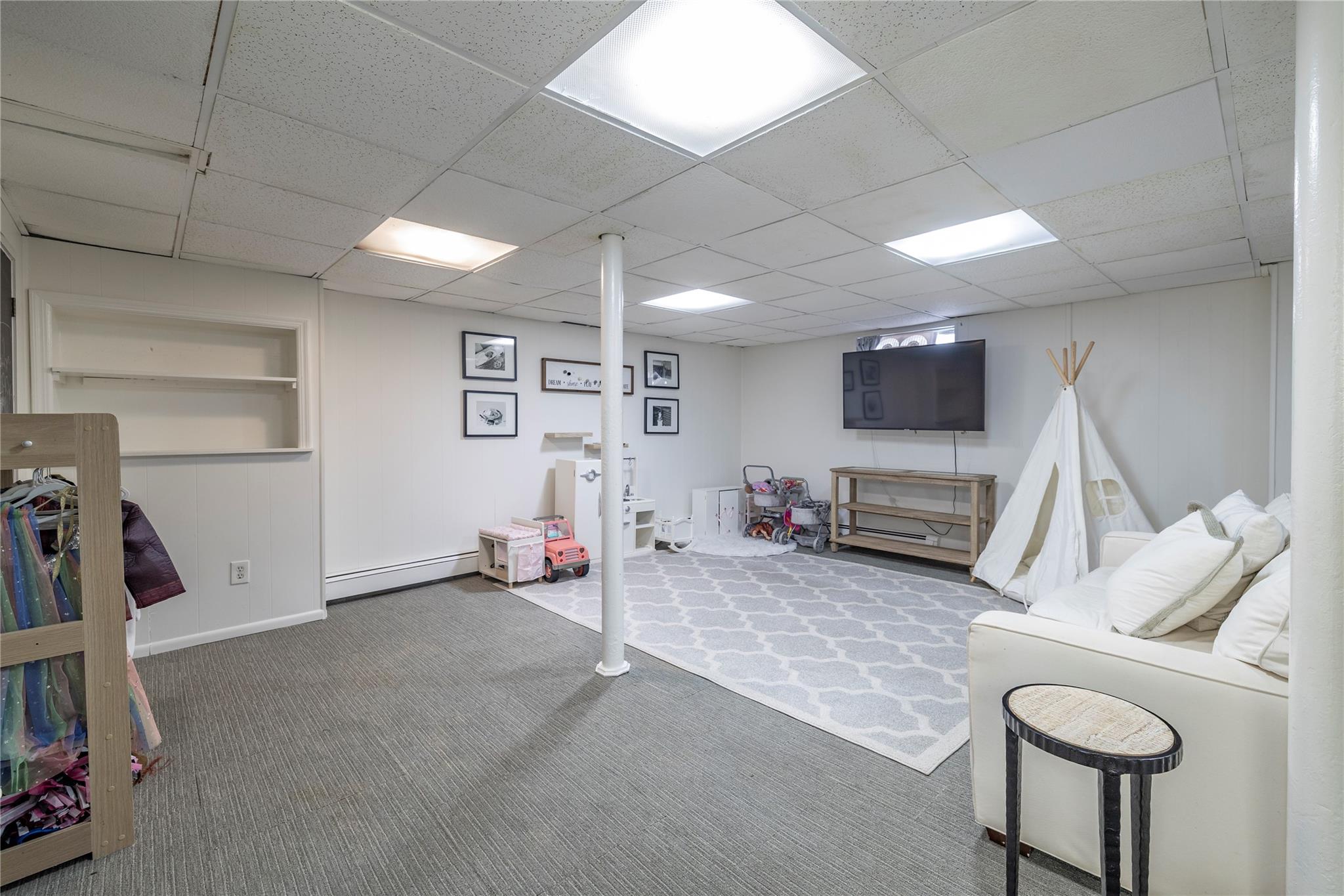 8 Windsor Place, Lynbrook, NY 11563