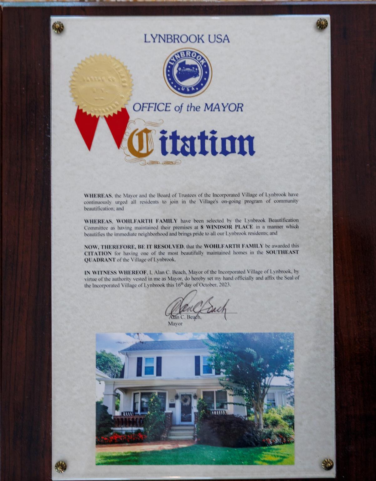 8 Windsor Place, Lynbrook, NY 11563