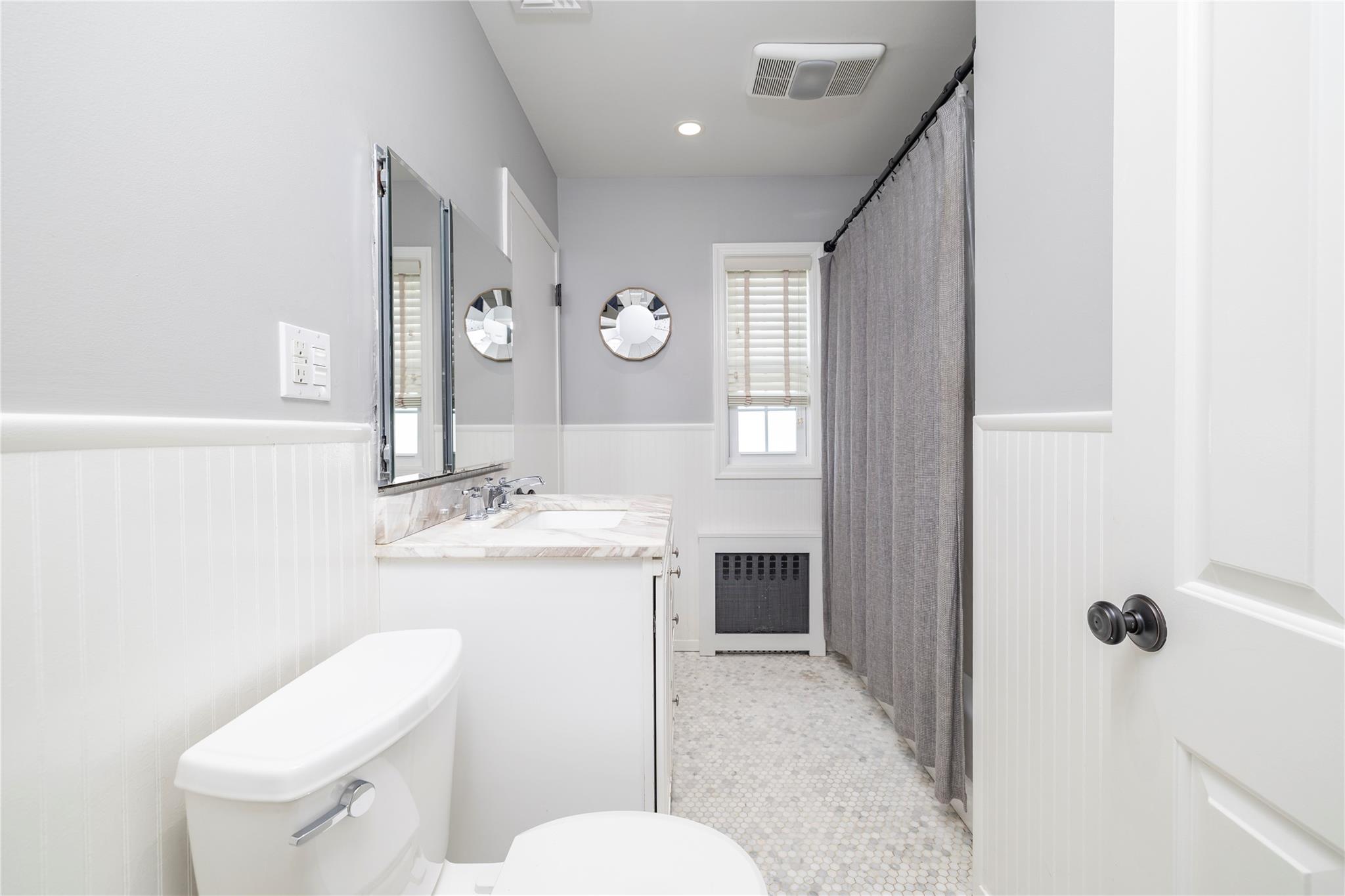 8 Windsor Place, Lynbrook, NY 11563