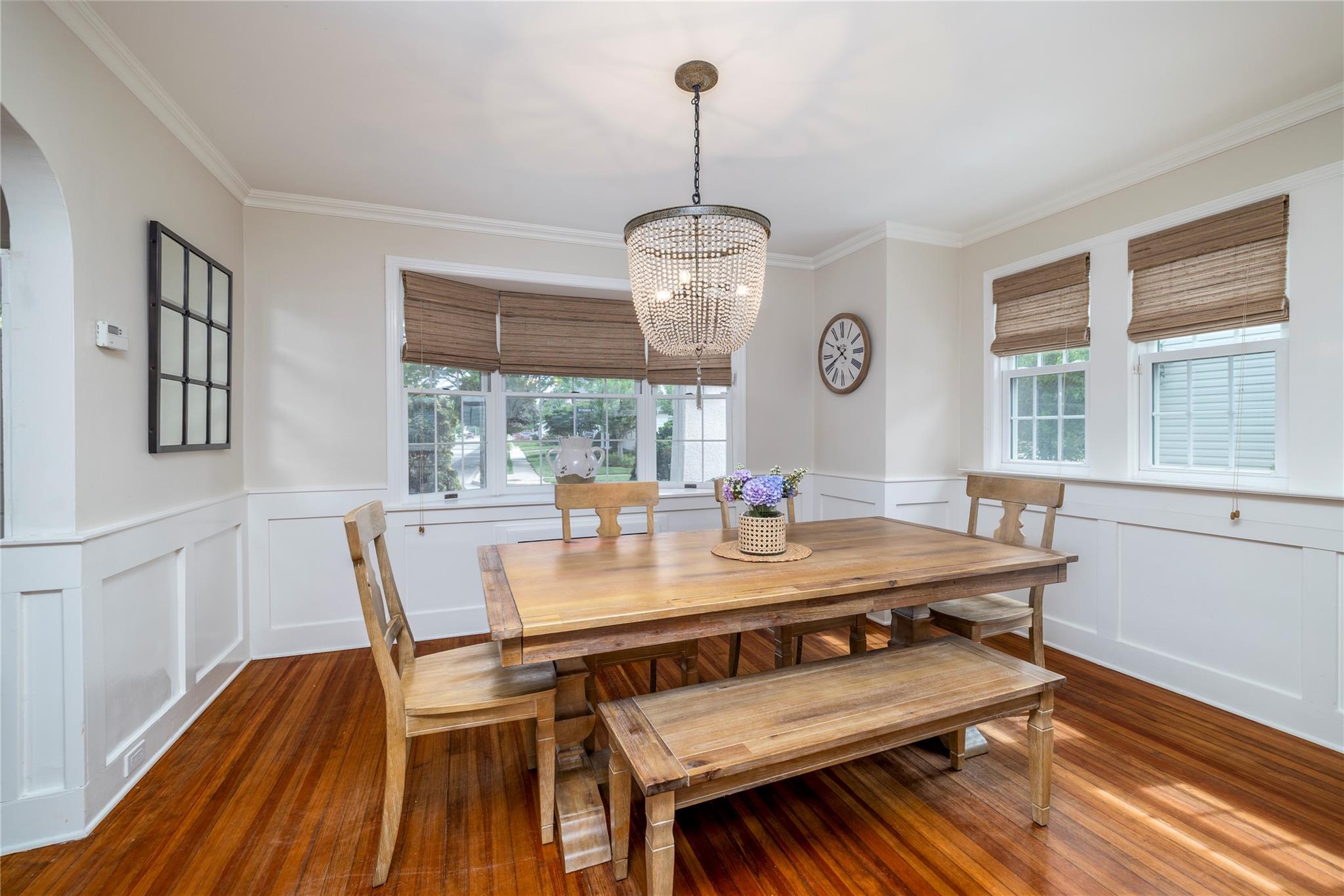 8 Windsor Place, Lynbrook, NY 11563