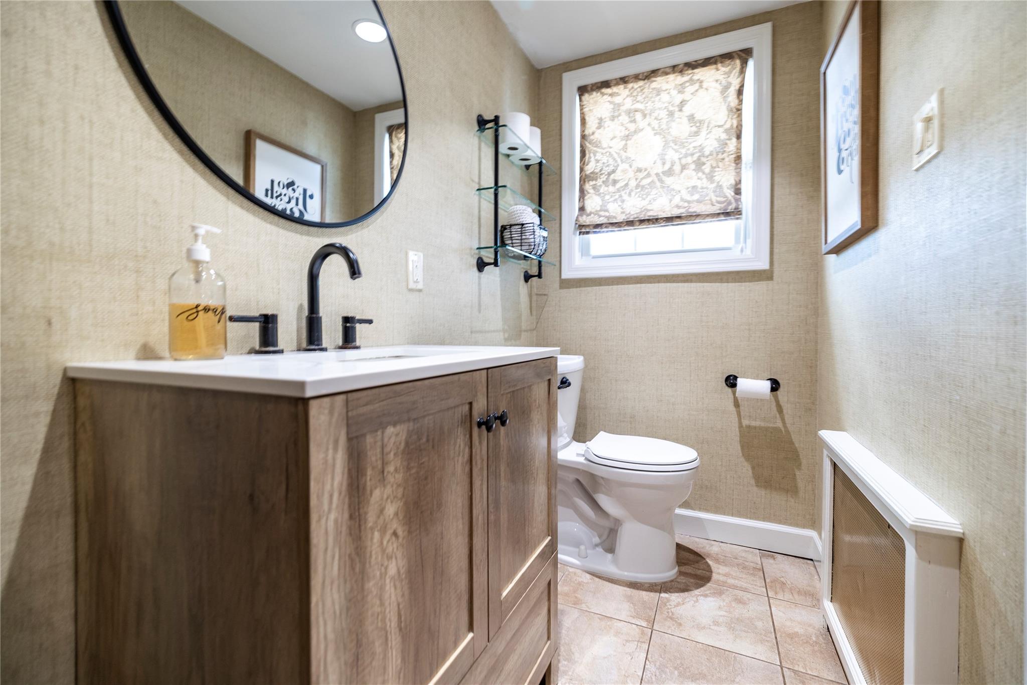 8 Windsor Place, Lynbrook, NY 11563