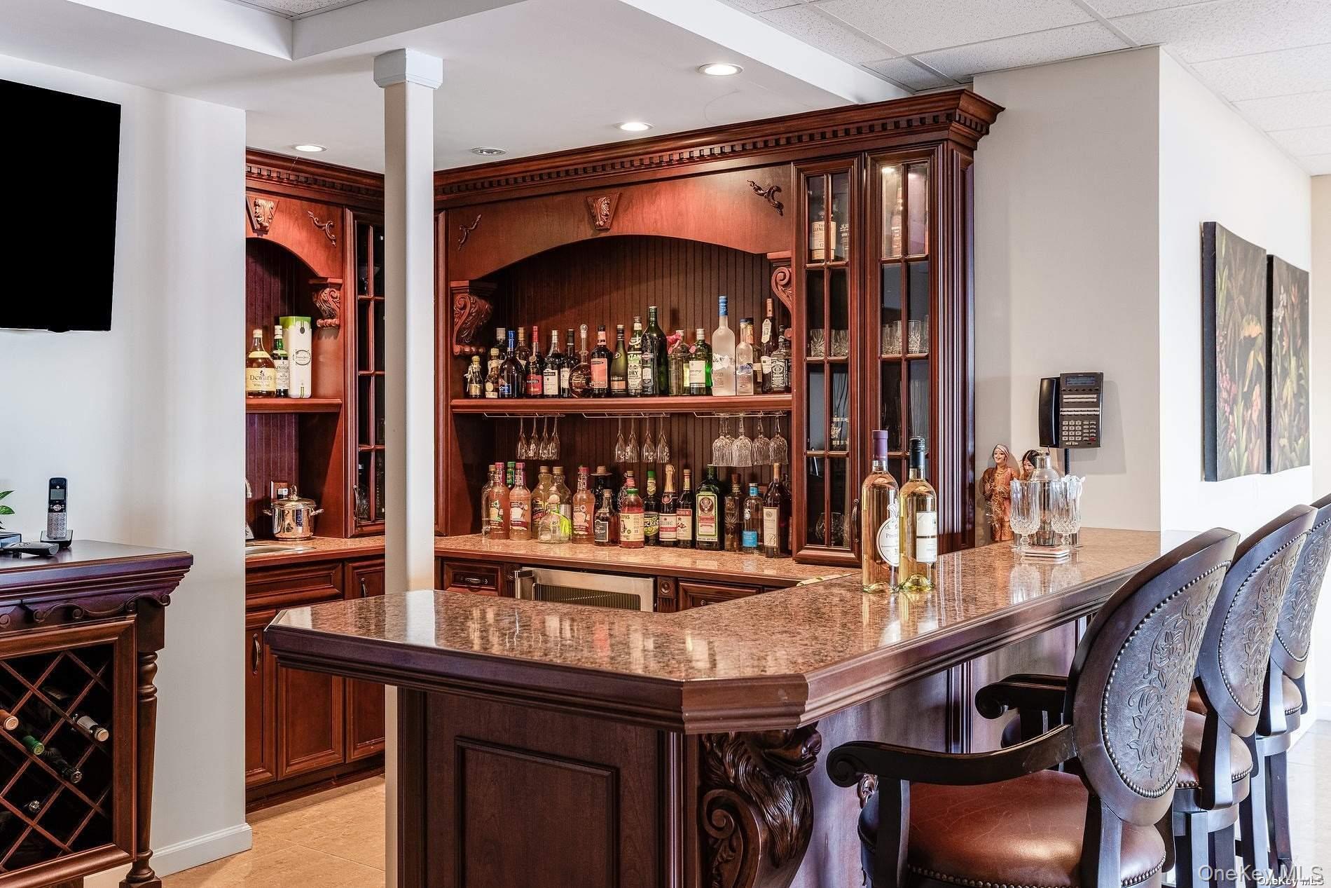 3 Seacrest Drive, Lloyd Harbor, NY 11743