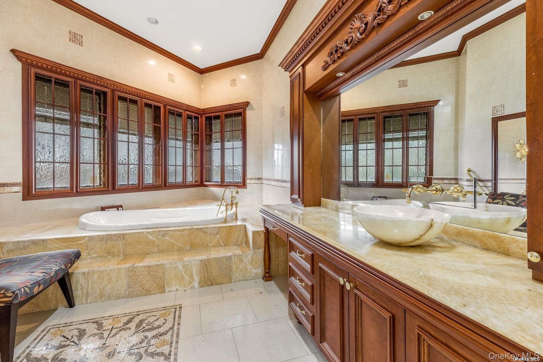 3 Seacrest Drive, Lloyd Harbor, NY 11743