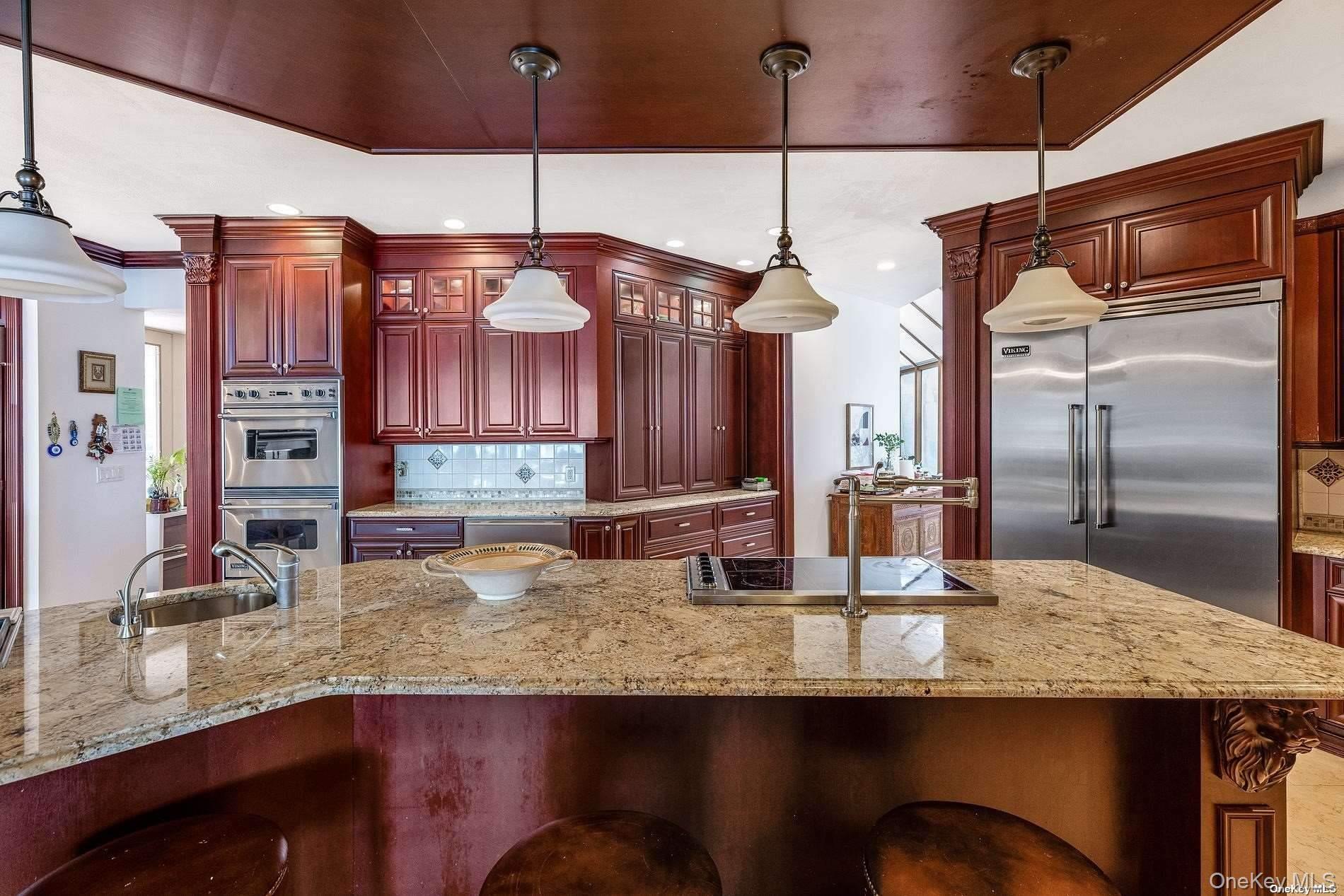 3 Seacrest Drive, Lloyd Harbor, NY 11743