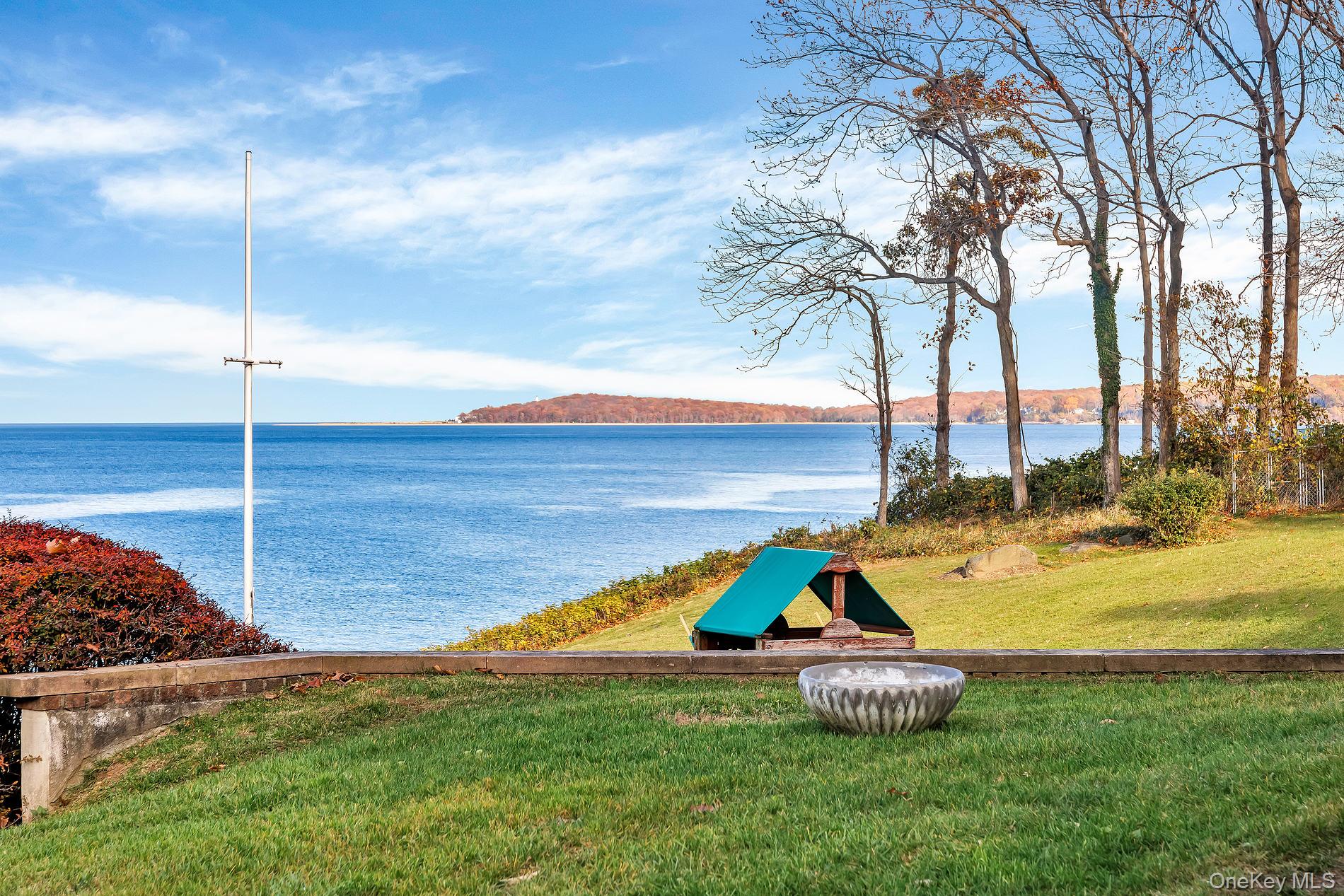 3 Seacrest Drive, Lloyd Harbor, NY 11743