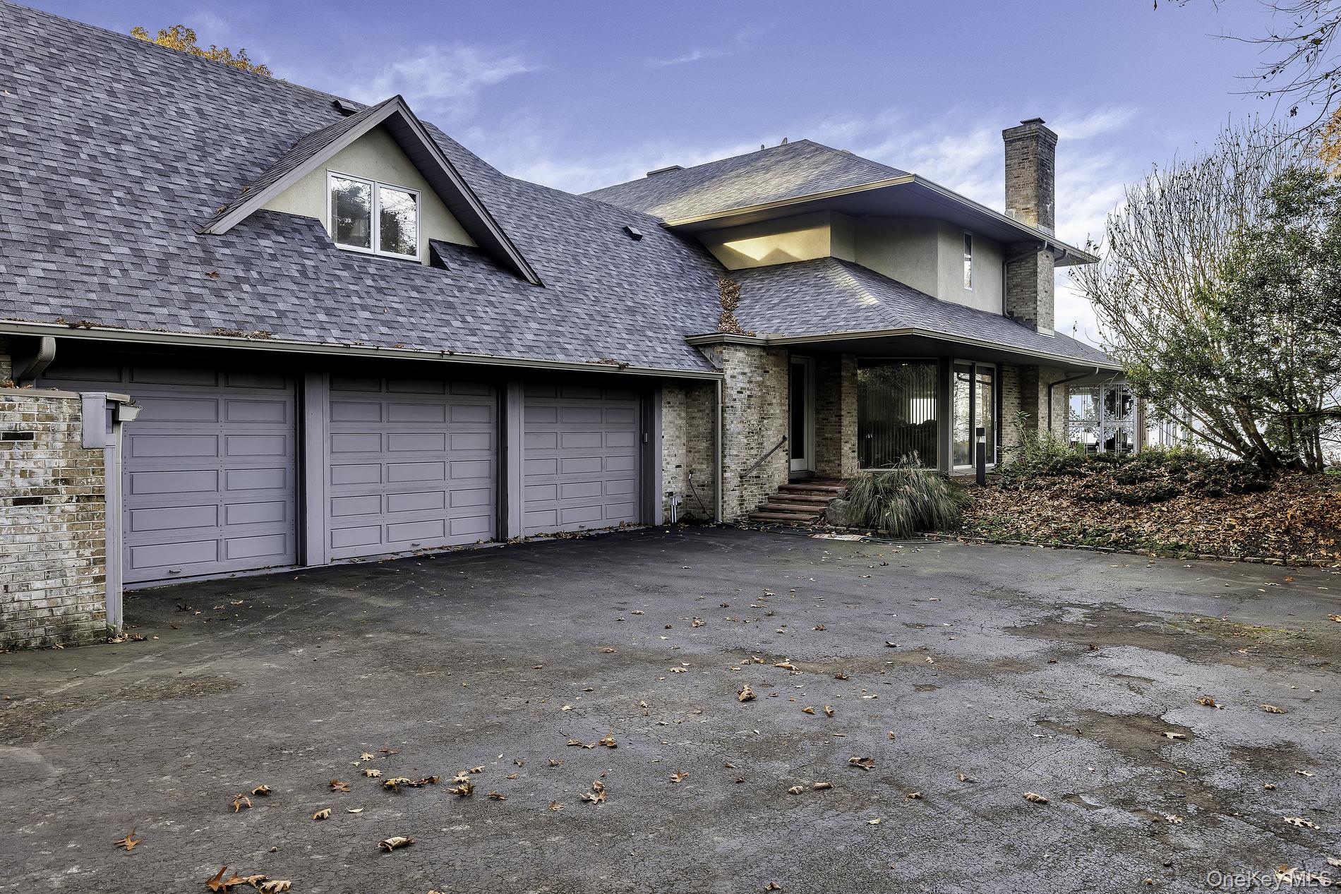 3 Seacrest Drive, Lloyd Harbor, NY 11743