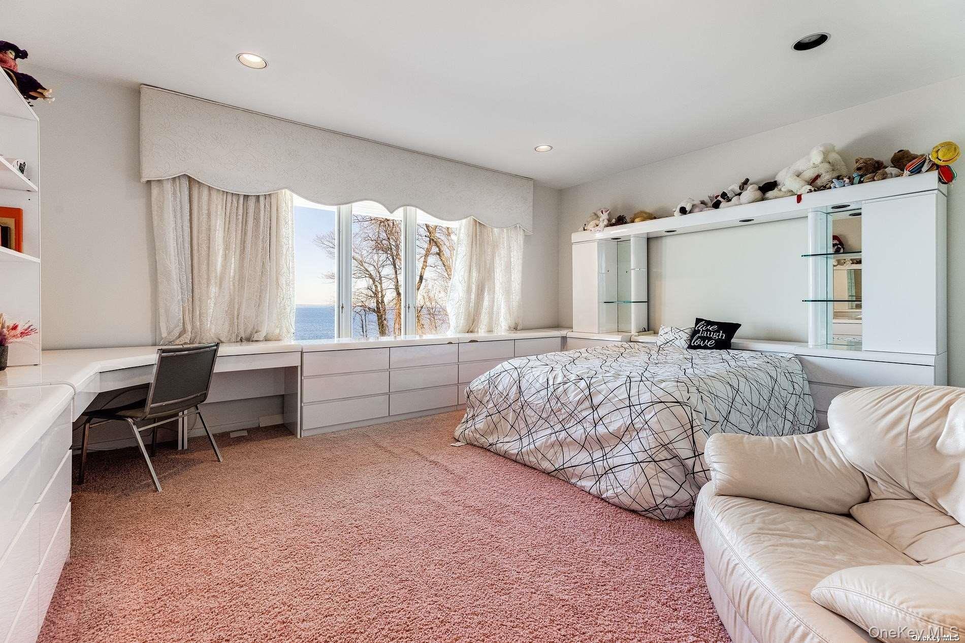 3 Seacrest Drive, Lloyd Harbor, NY 11743