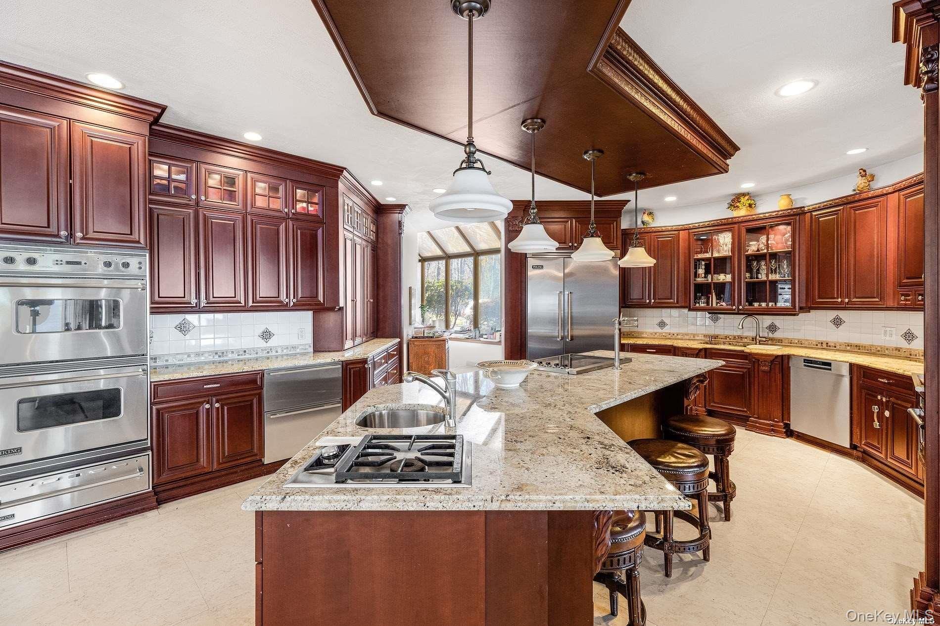 3 Seacrest Drive, Lloyd Harbor, NY 11743