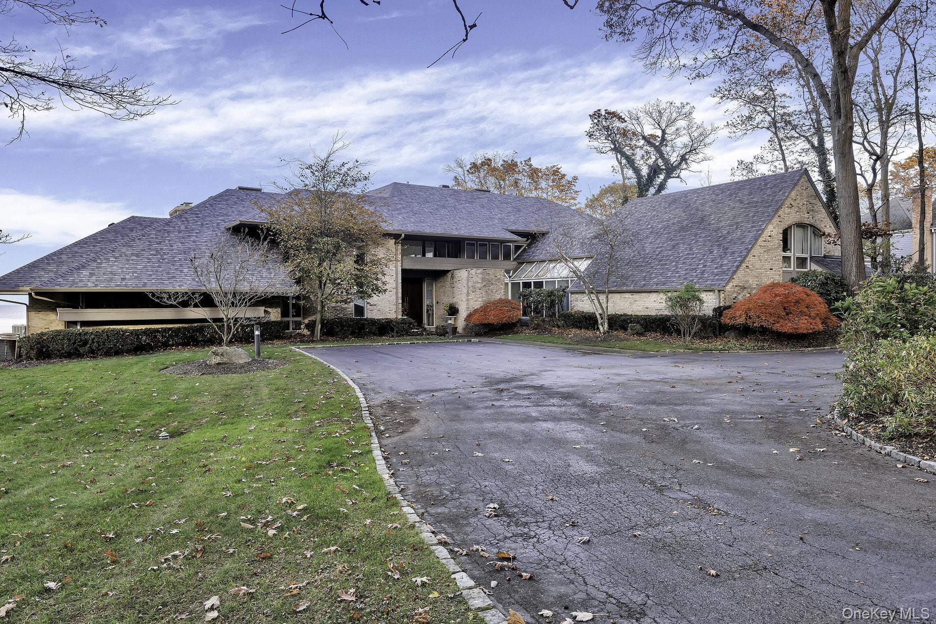 3 Seacrest Drive, Lloyd Harbor, NY 11743