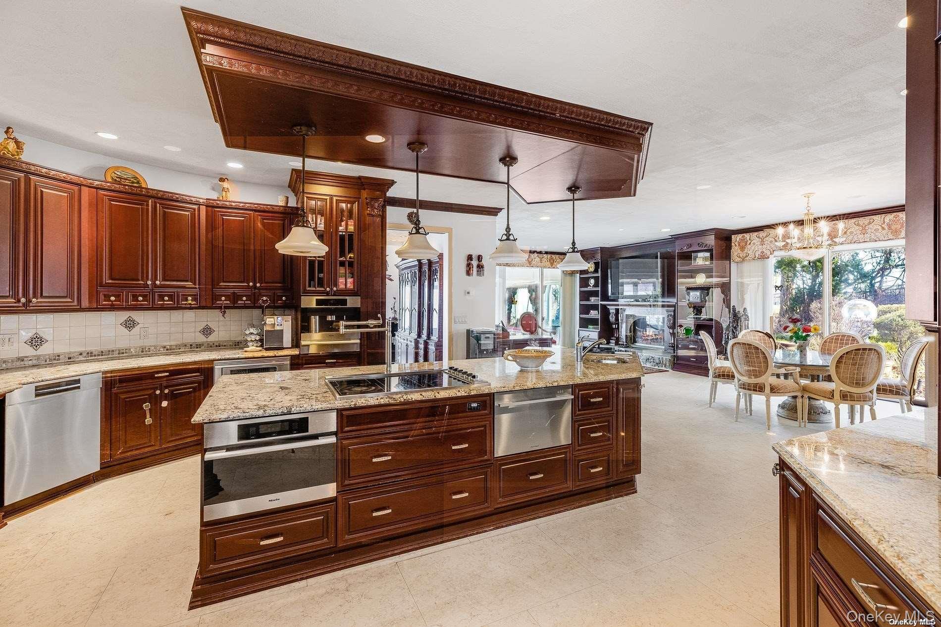 3 Seacrest Drive, Lloyd Harbor, NY 11743