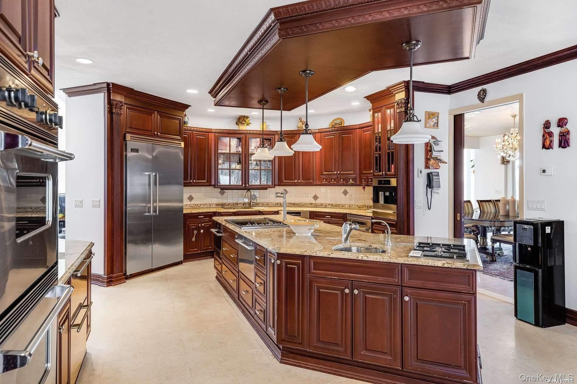 3 Seacrest Drive, Lloyd Harbor, NY 11743