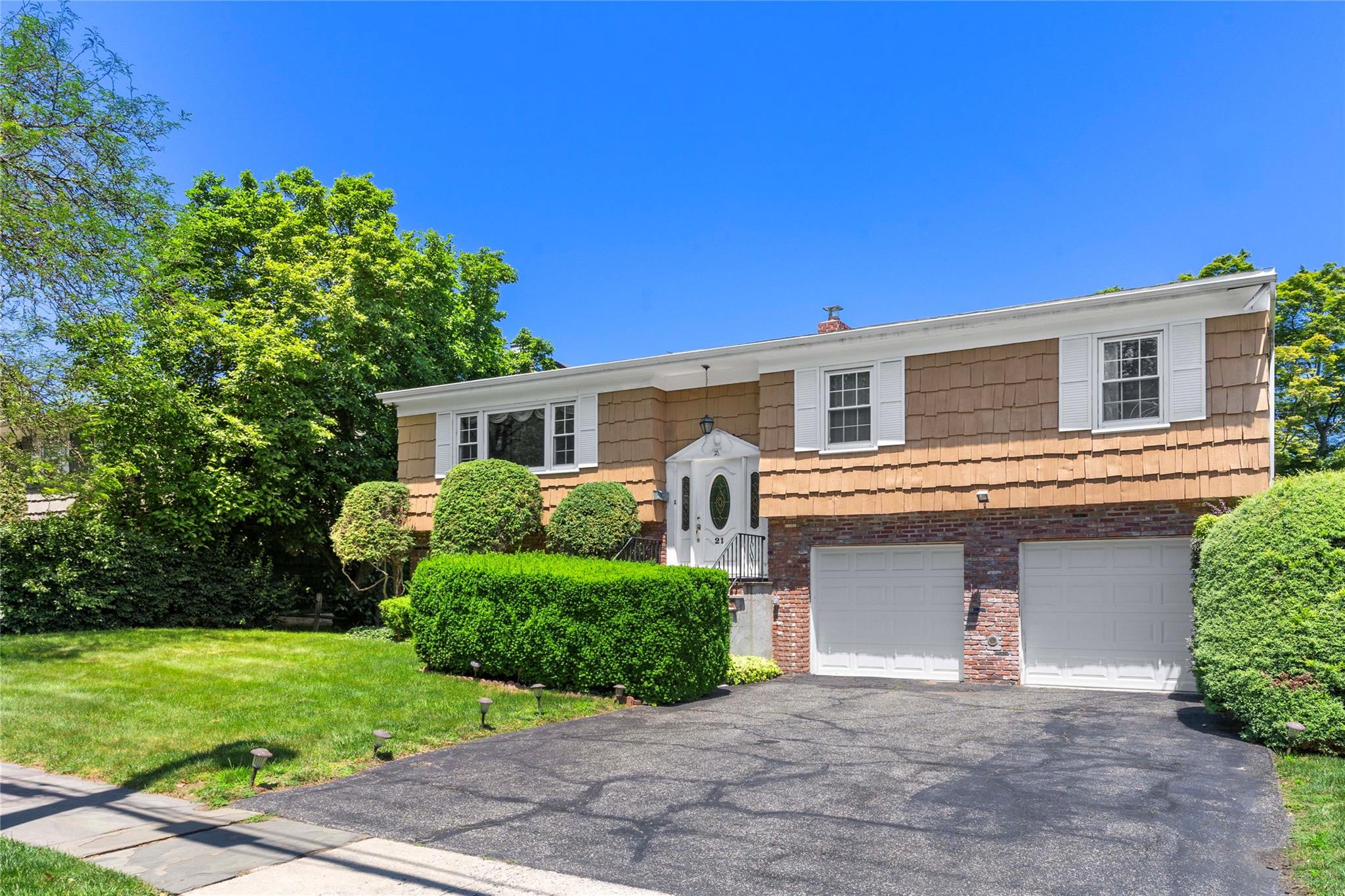 21 Ellwood Avenue, Mount Vernon, NY 10552