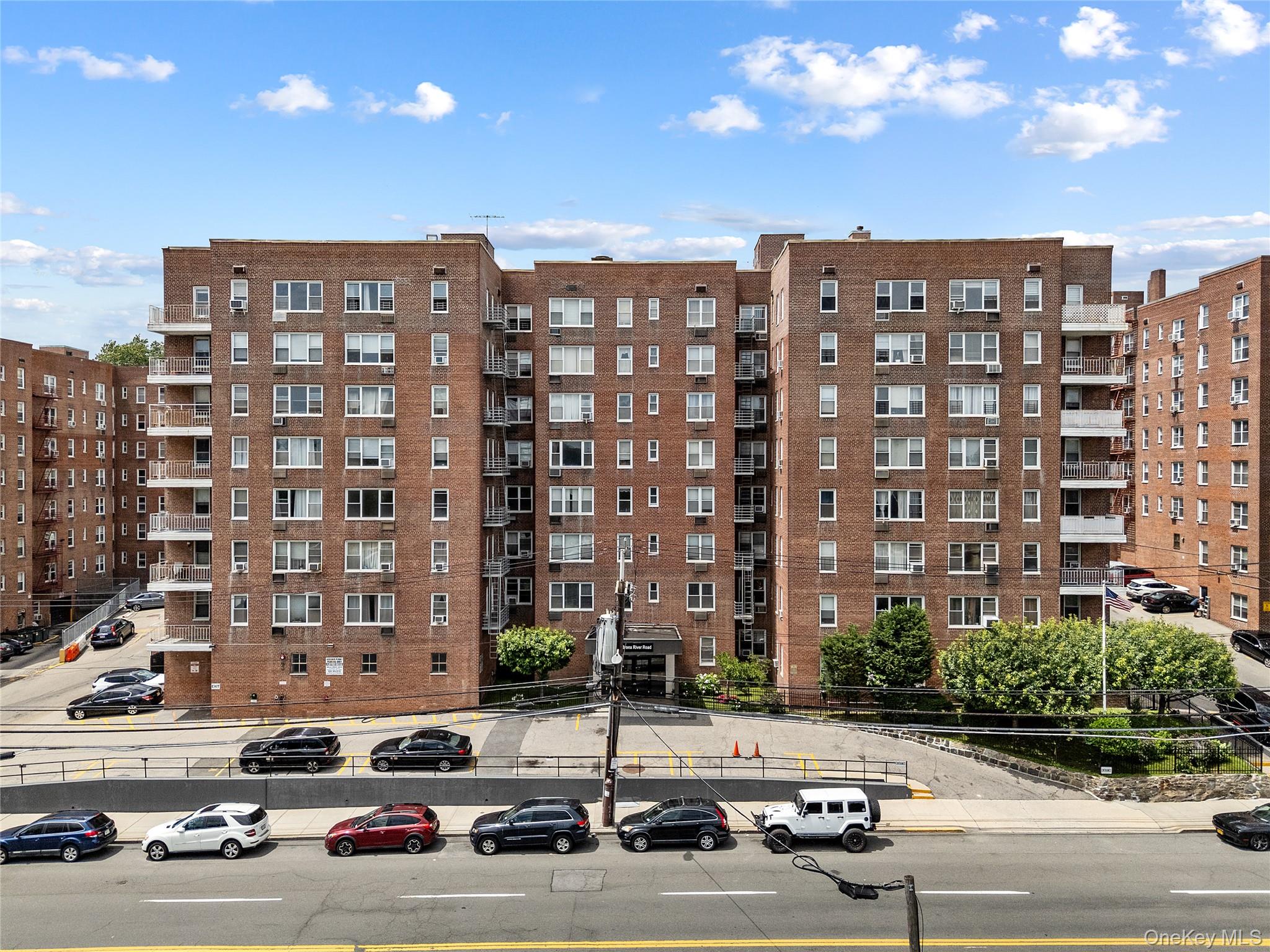 355 Bronx River Road # 1i, Yonkers, NY 10704