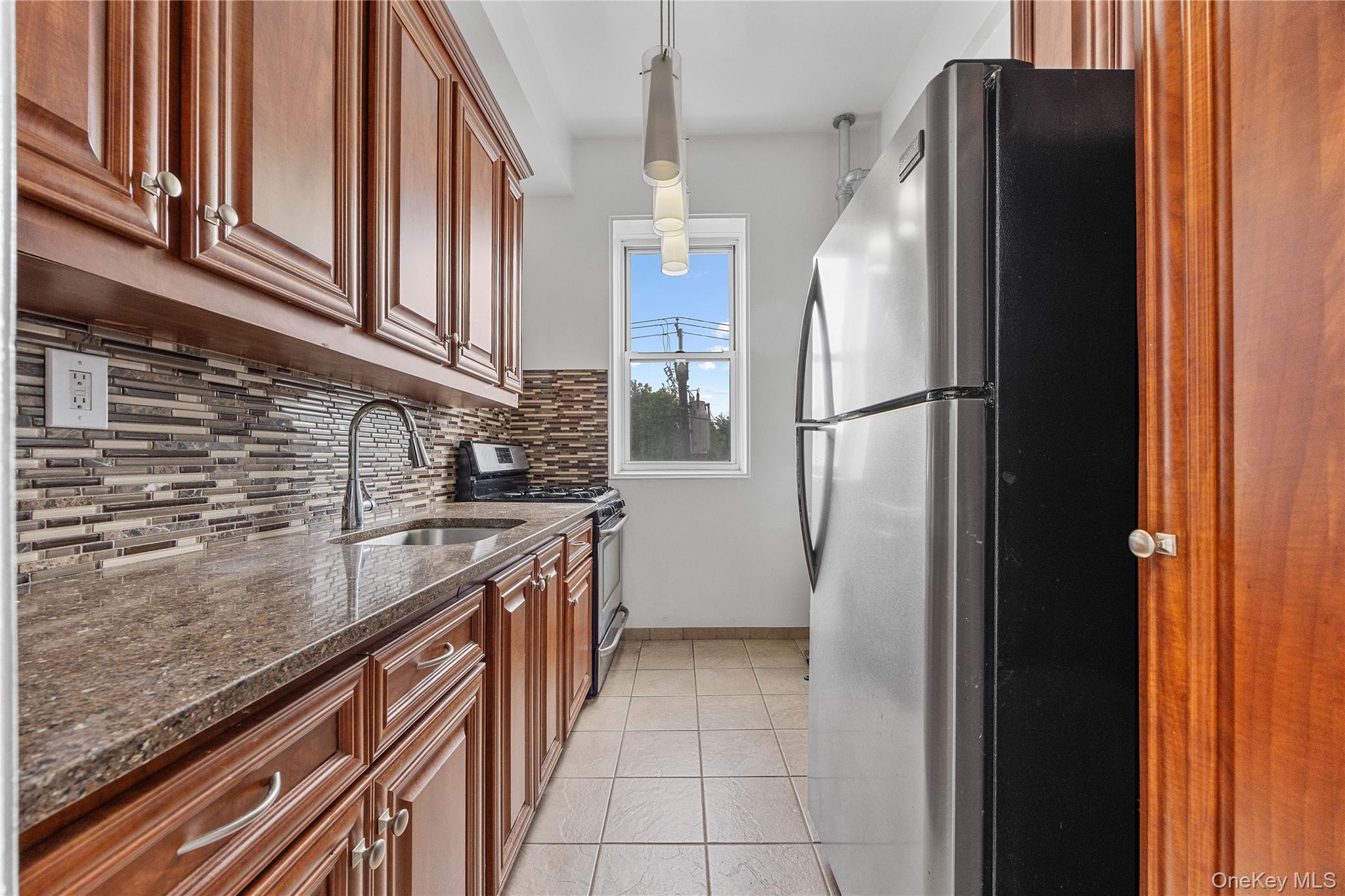 355 Bronx River Road # 1i, Yonkers, NY 10704