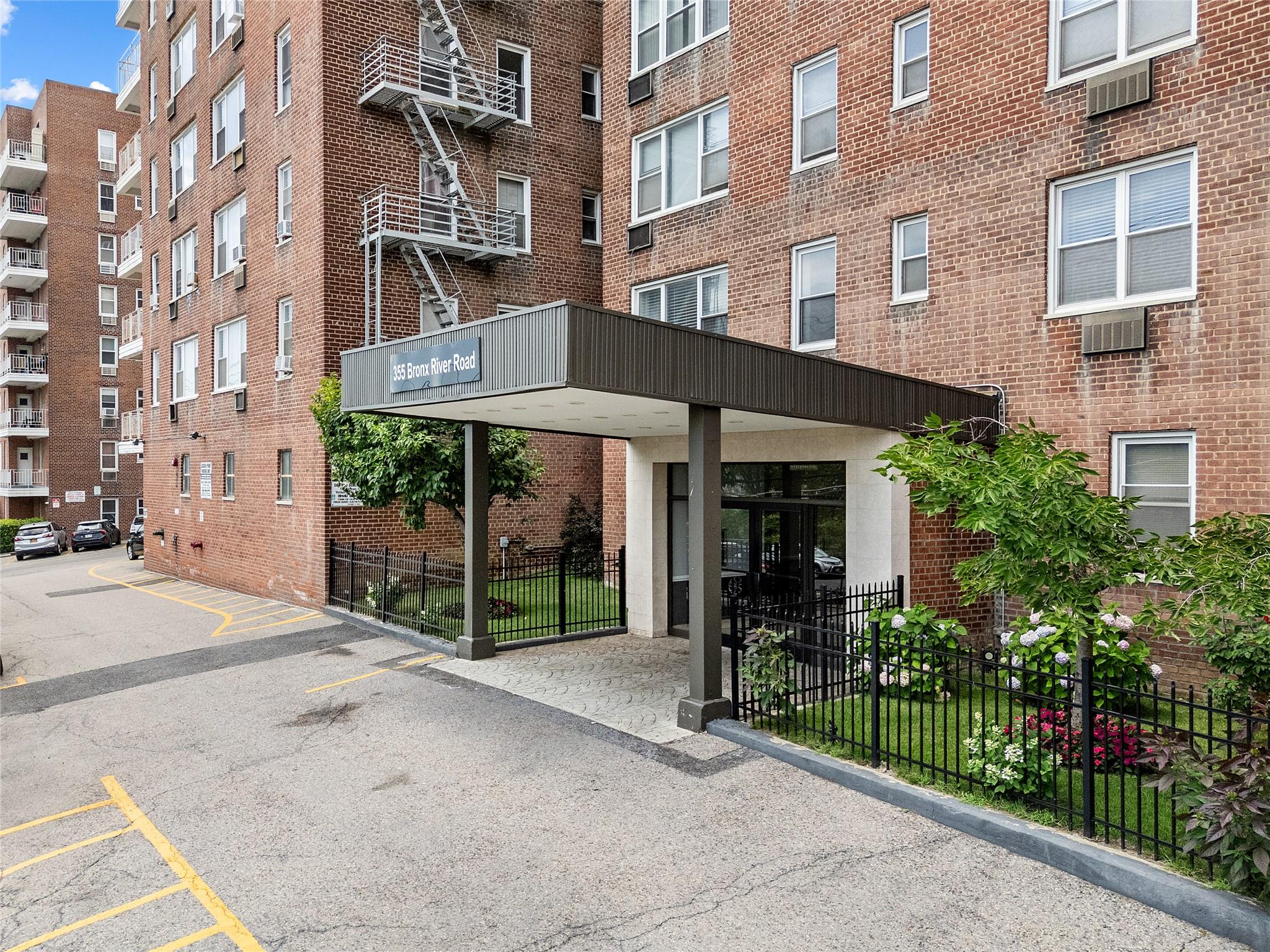 355 Bronx River Road # 1i, Yonkers, NY 10704