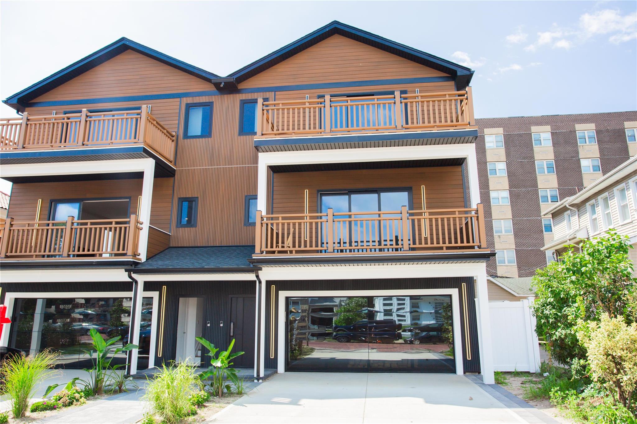 622 W Penn Street # B, Long Beach, NY 11561