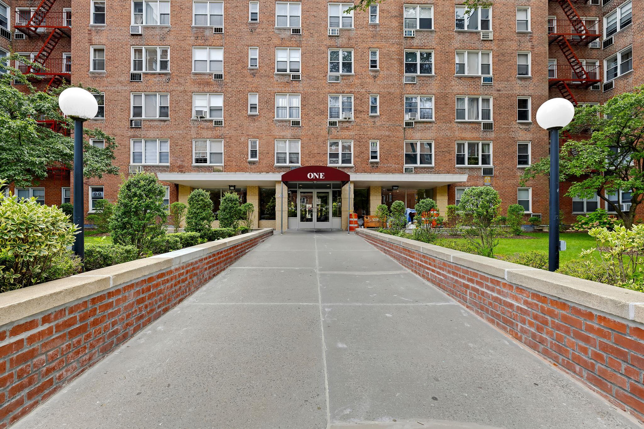 1 Sadore Lane # 2-O, Yonkers, NY 10710