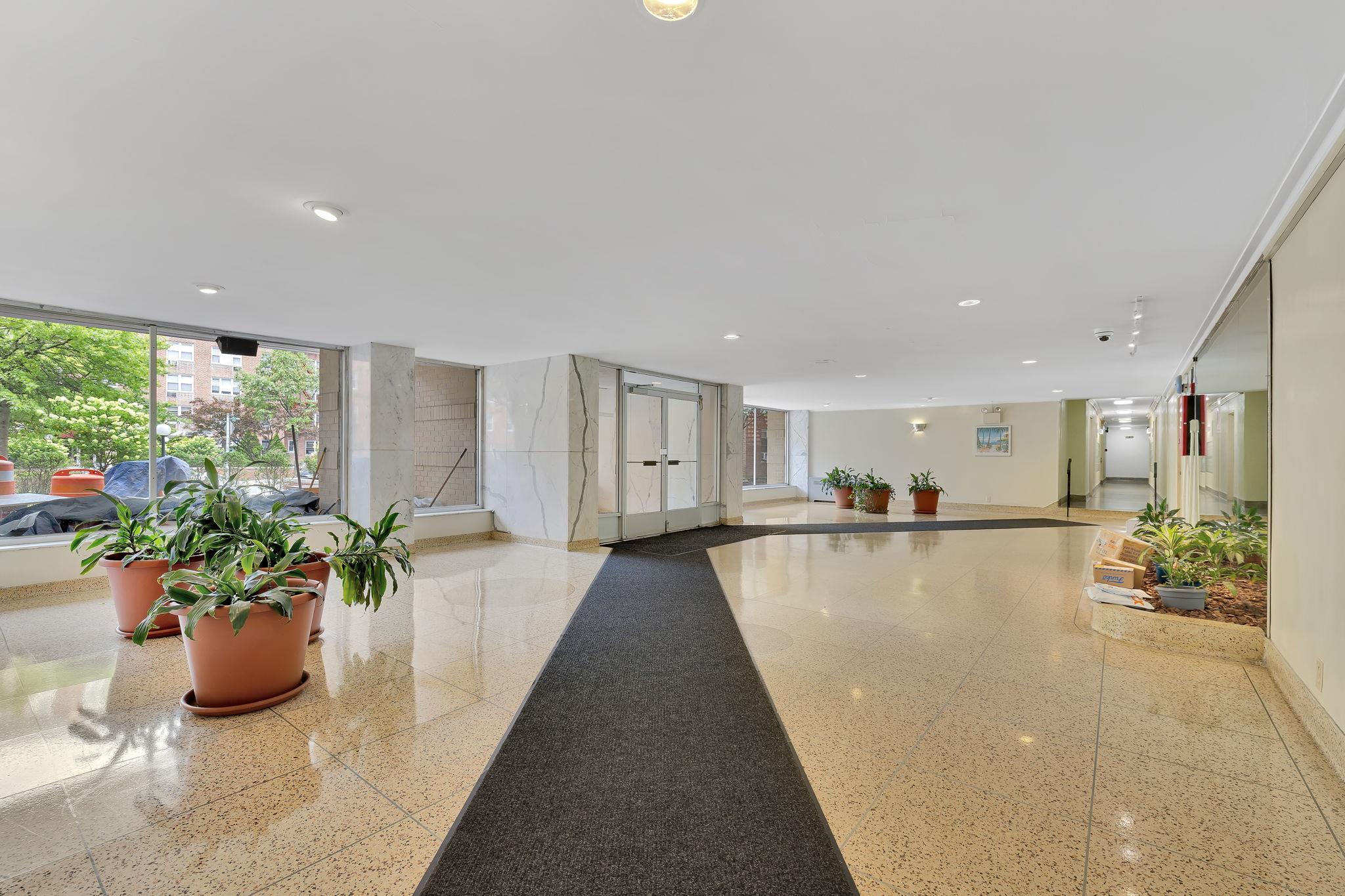 1 Sadore Lane # 2-O, Yonkers, NY 10710