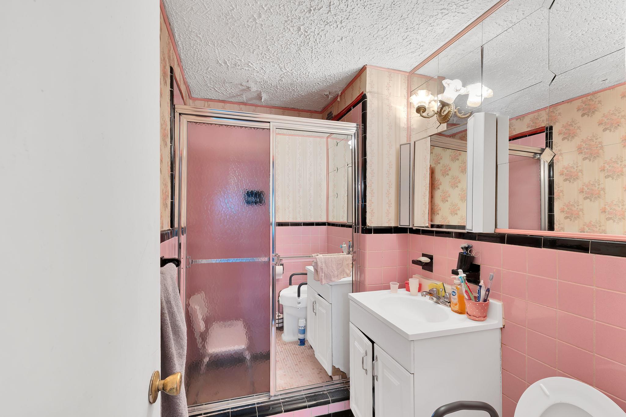 1 Sadore Lane # 2-O, Yonkers, NY 10710